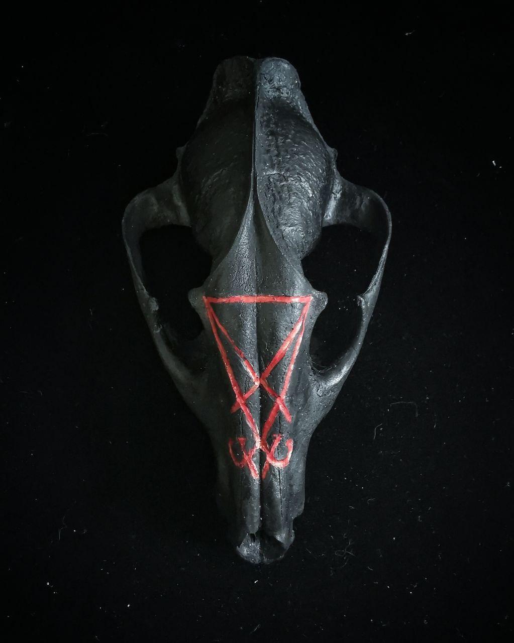 Mystery Creation Deko Schädel Sigil rot