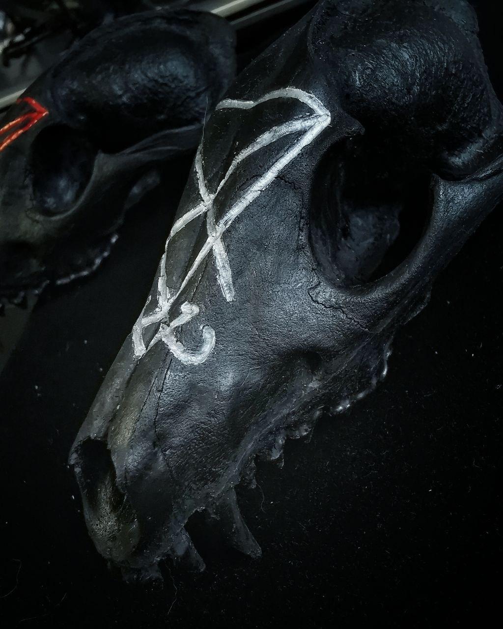 Mystery Creation Deko Schädel Sigil silber – Bild 3