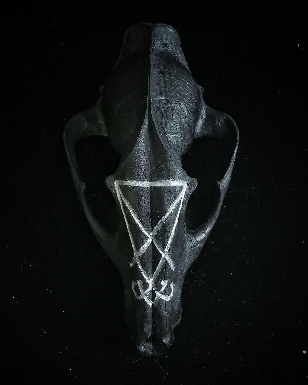 Mystery Creation Deko Schädel Sigil silber