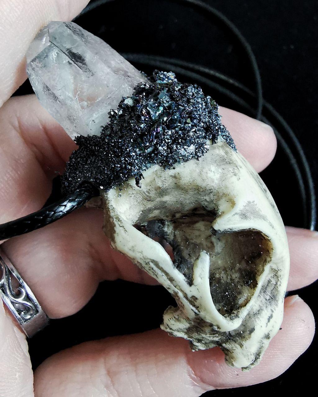 Mystery Creation Kette Katzenschädel Quartz - Image 4