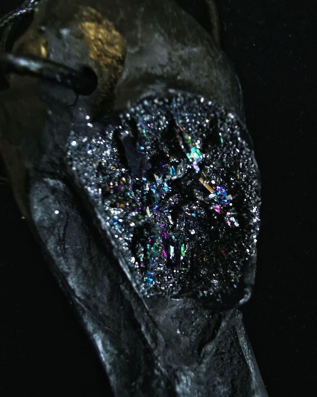 Mystery Creation Kette Rabenschädel schwarz Kristallaugen – Bild 4