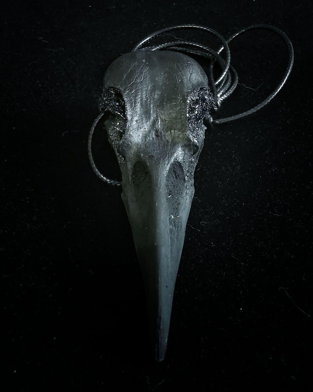 Mystery Creation Kette Rabenschädel schwarz Kristallaugen