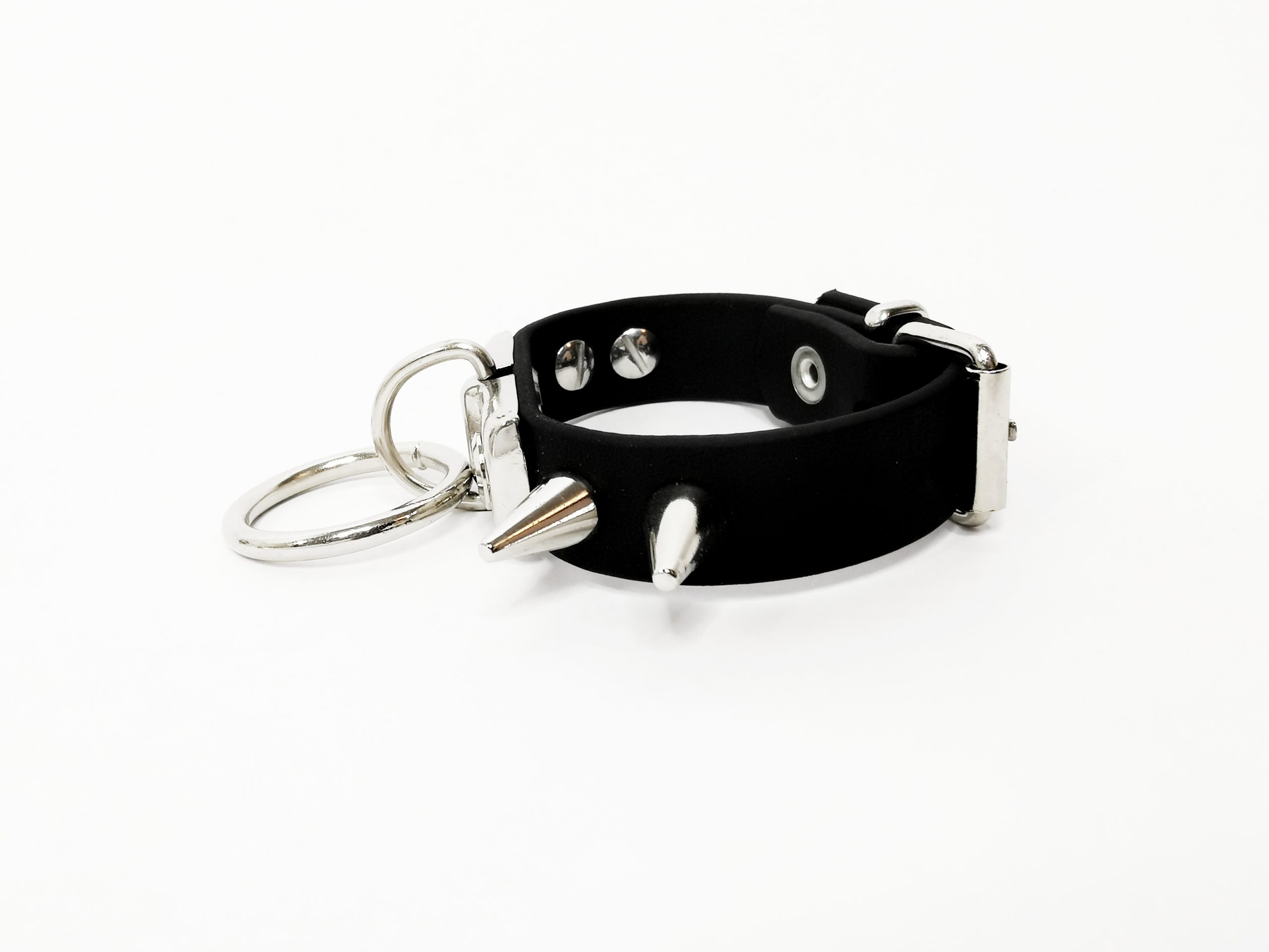 Sacred Sins Armband mit O-Ring und Spikes - Image 2
