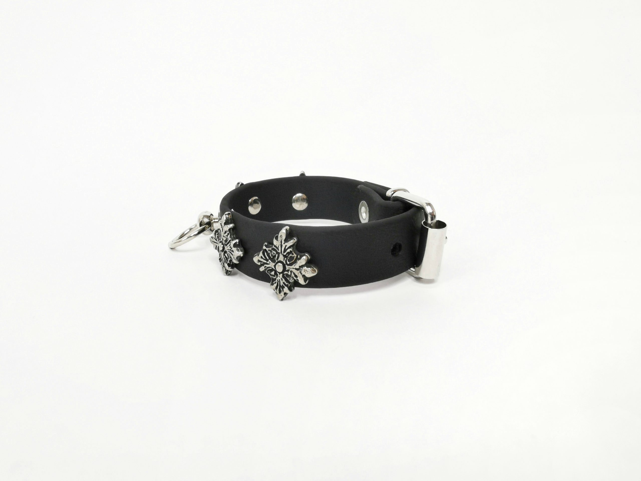 Sacred Sins Armband mit Ziernieten – Bild 2