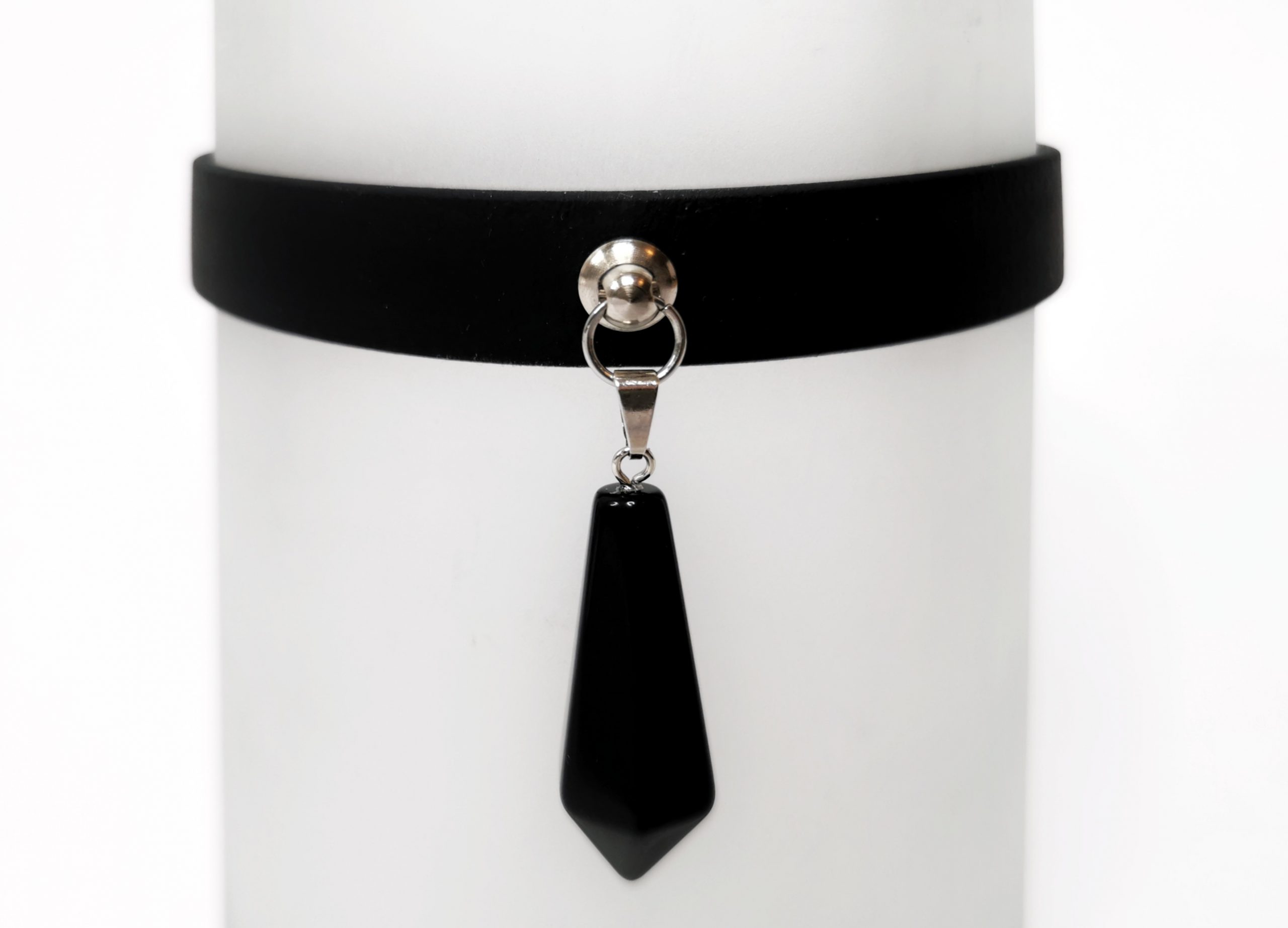 Sacred Sins Choker mit schwarzem Crystal