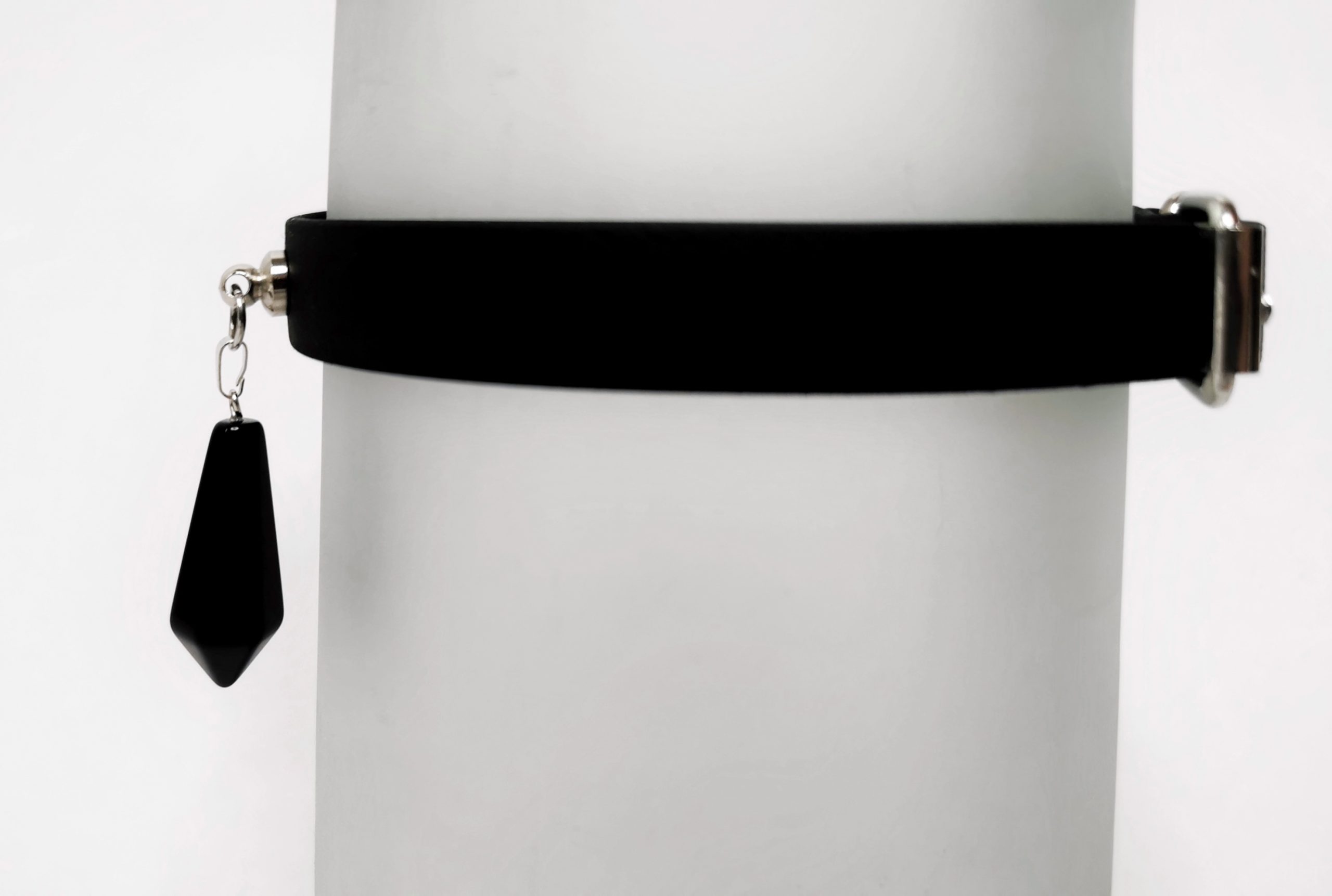 Sacred Sins Choker mit schwarzem Crystal – Bild 2