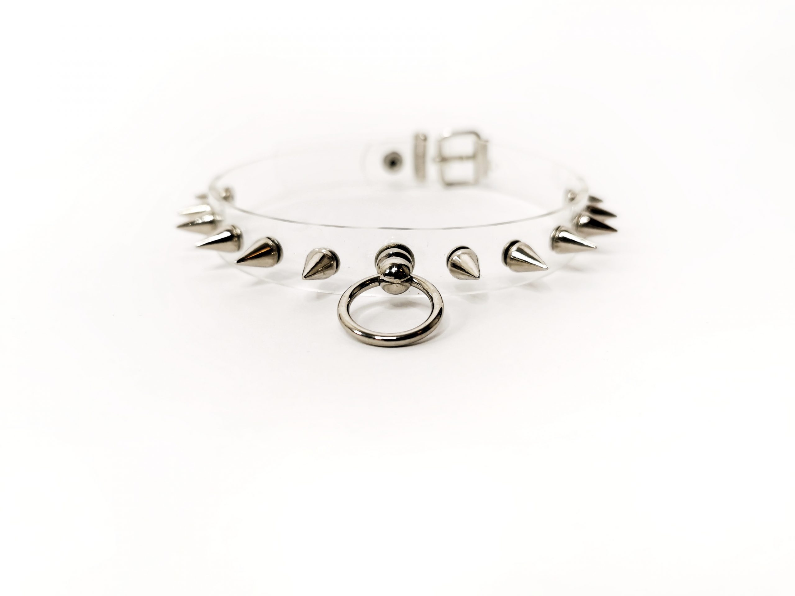 Sacred Sins PVC Choker mit Nieten und kleinem O-Ring