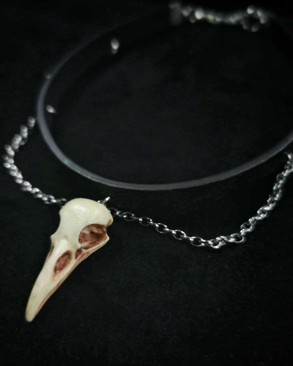 Mystery Creation Choker Rabenschädel natur Ketten – Bild 2