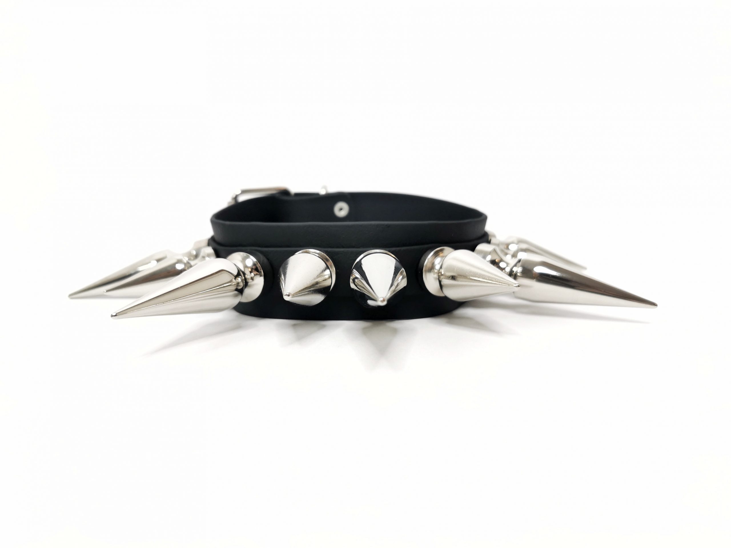 Sacred Sins Choker mit chunky Nieten – Bild 3