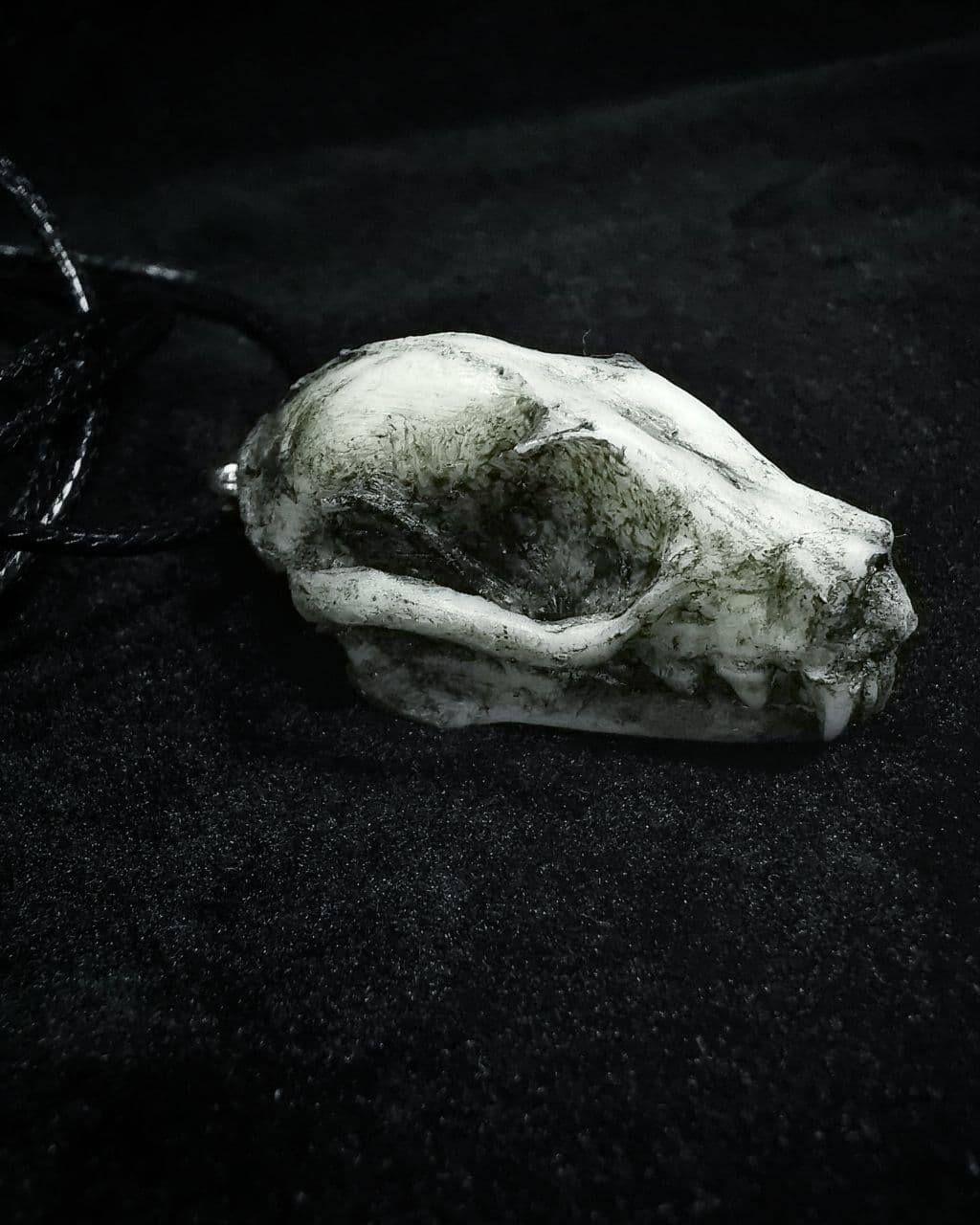 Mystery Creation Kette Fledermausschädel weiß – Bild 2