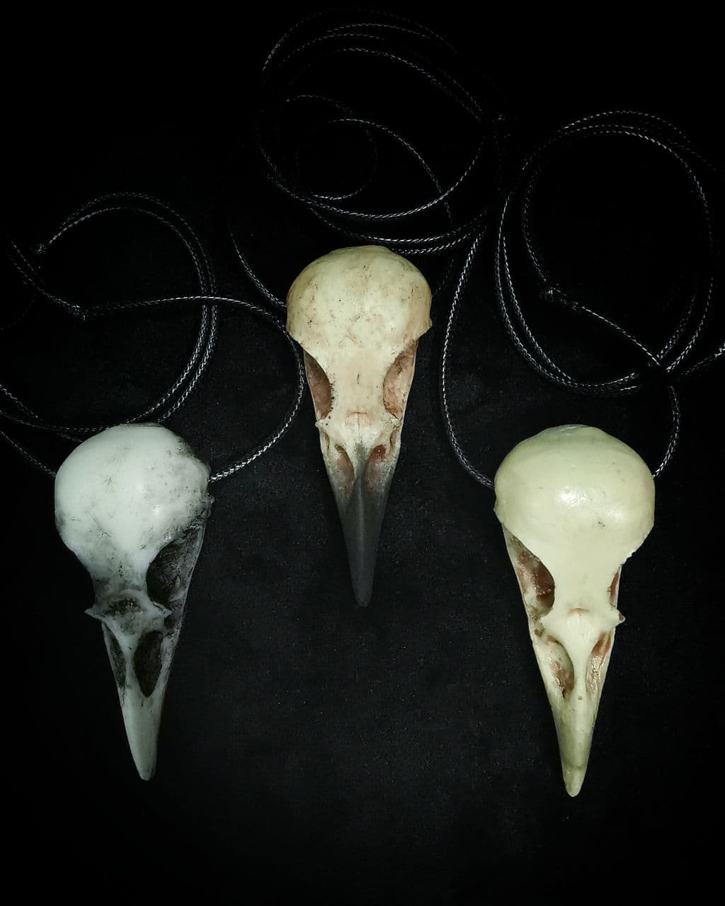 Mystery Creation Kette Rabenschädel weiß medium – Bild 3