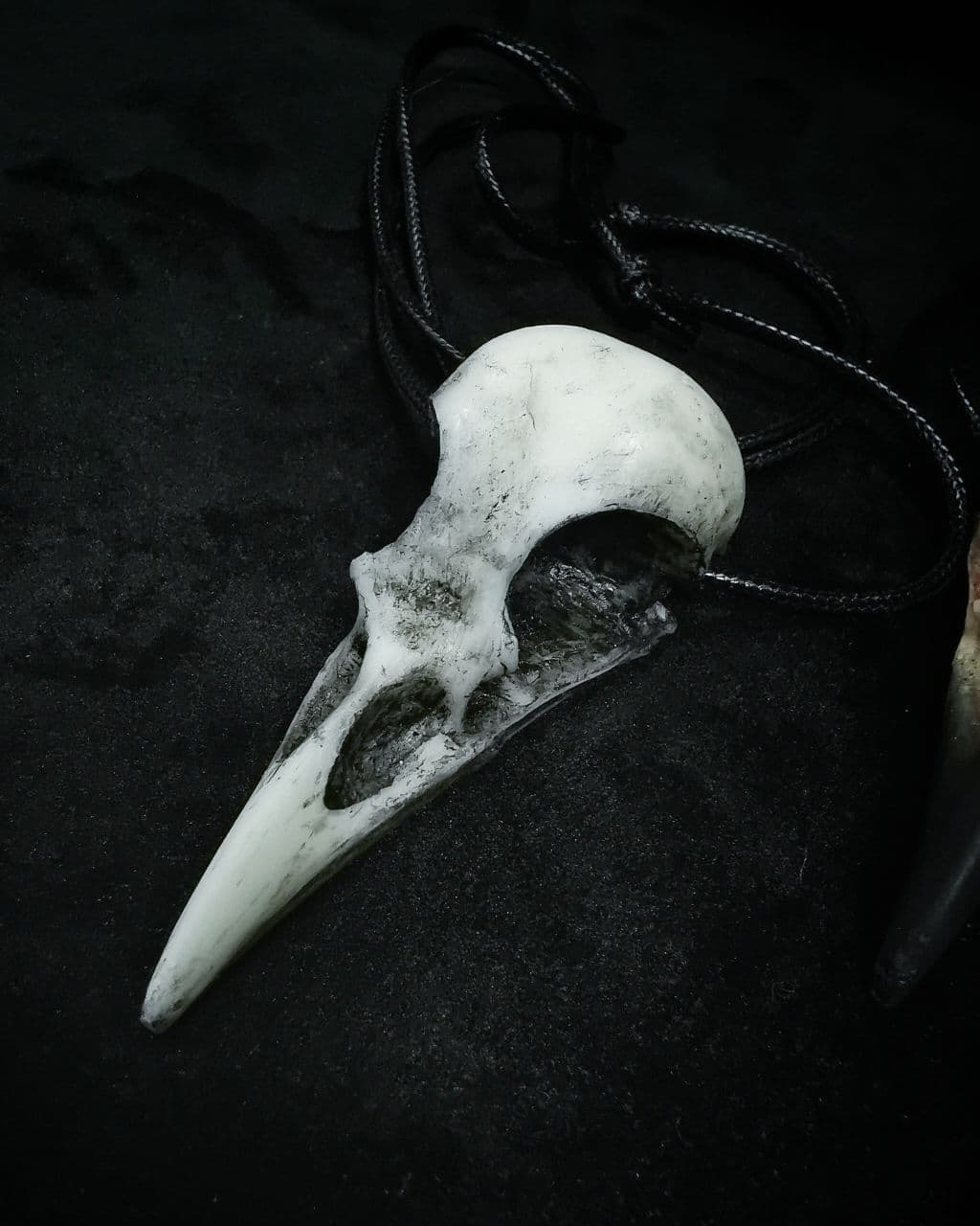 Mystery Creation Kette Rabenschädel weiß medium