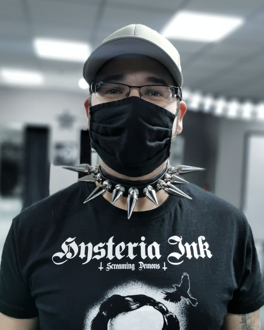 Sacred Sins Choker mit chunky Nieten