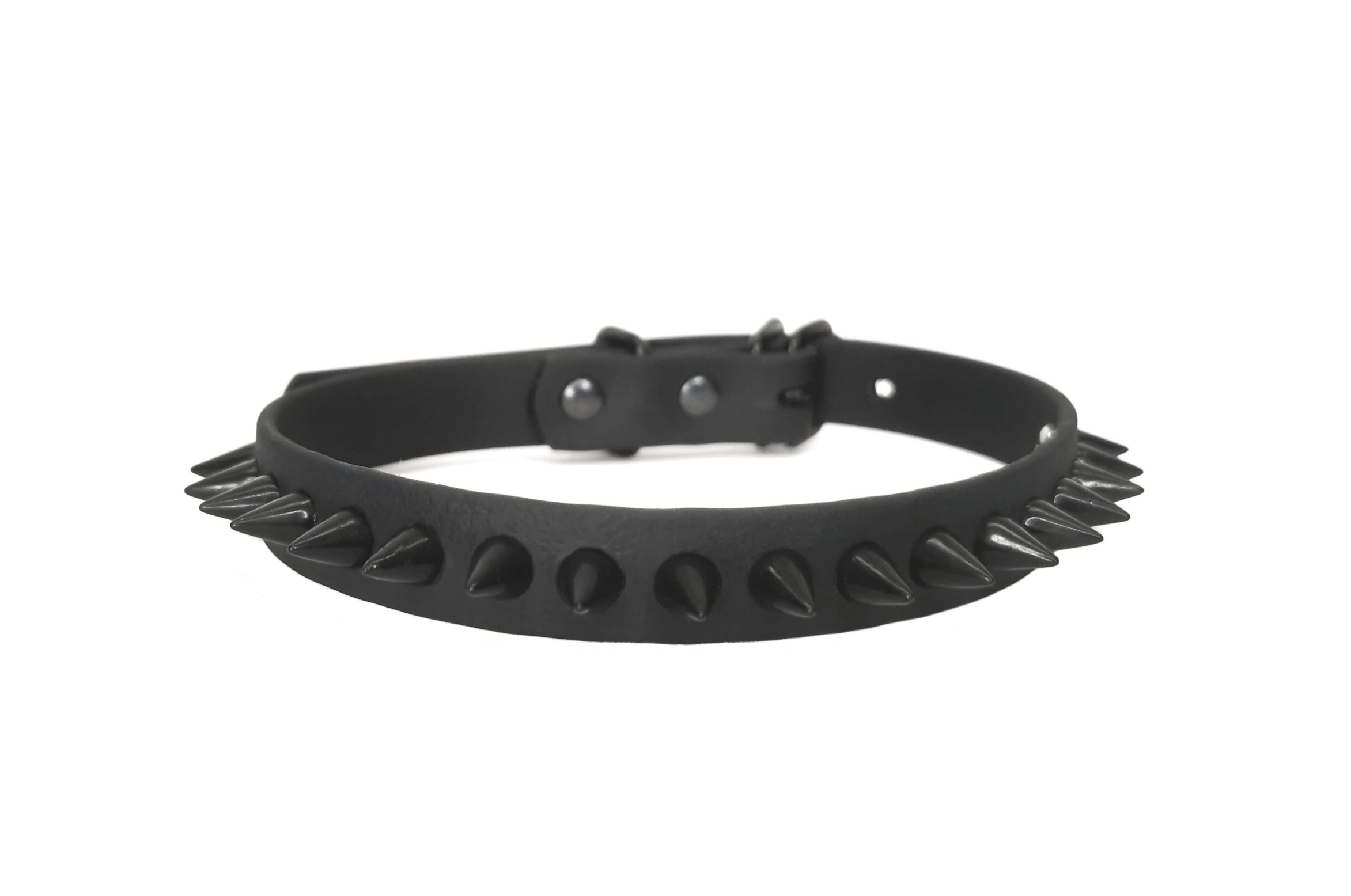 Sacred Sins All Black Everything Choker mit Nieten
