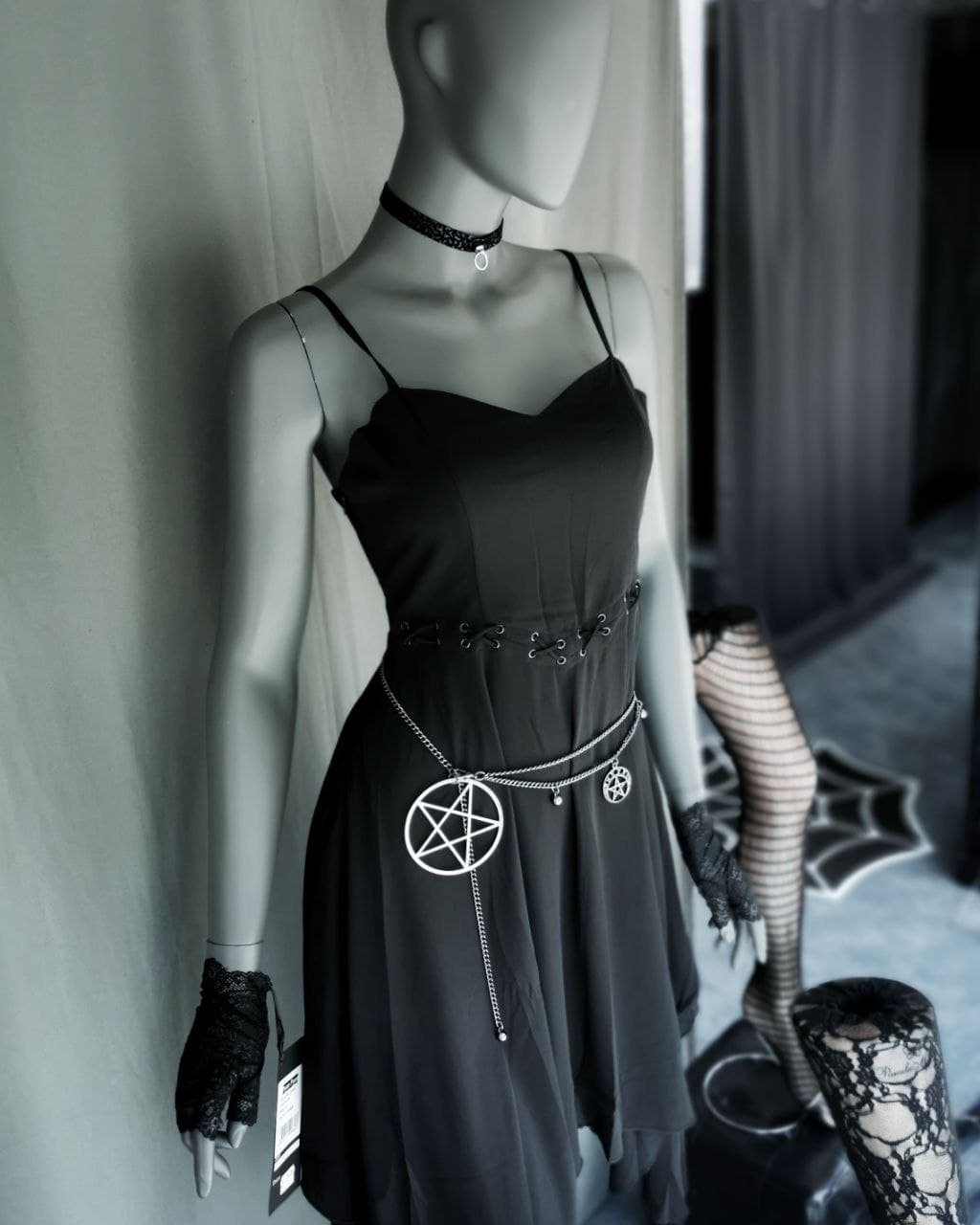 Banned Belladonna Chain Belt - Image 2