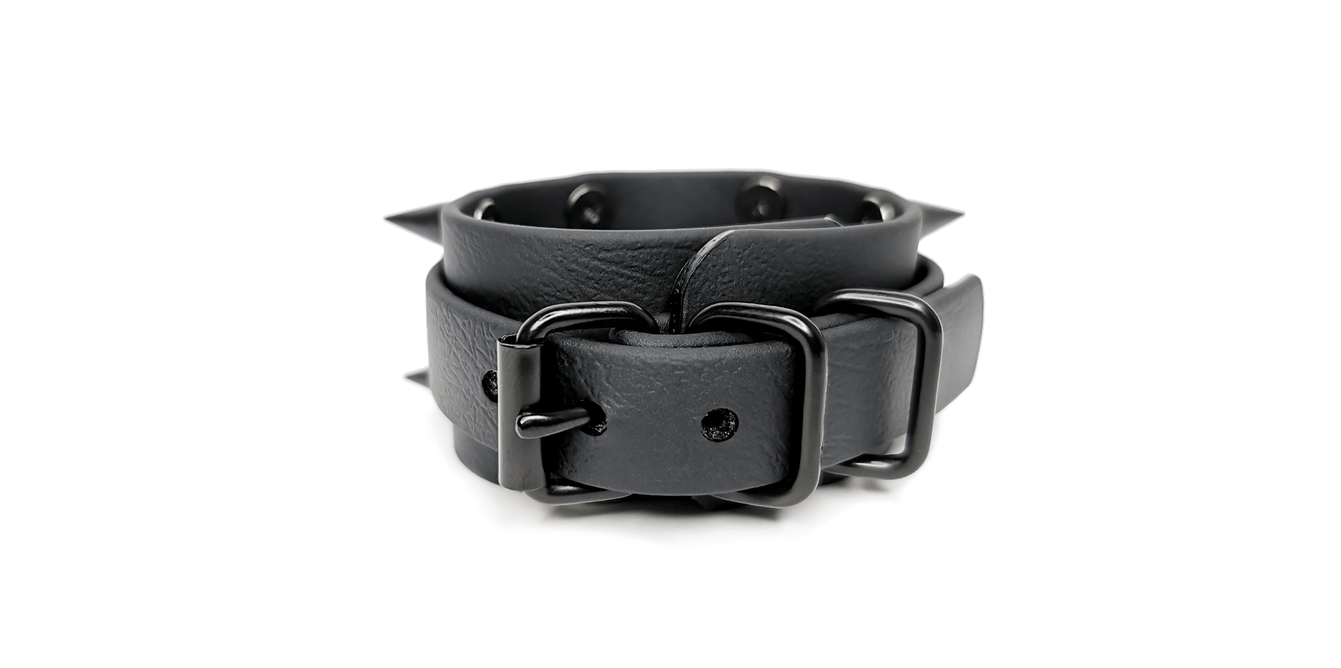 Sacred Sins All Black Everything Armband Spikes und D-Ringe (Paar) - Image 2