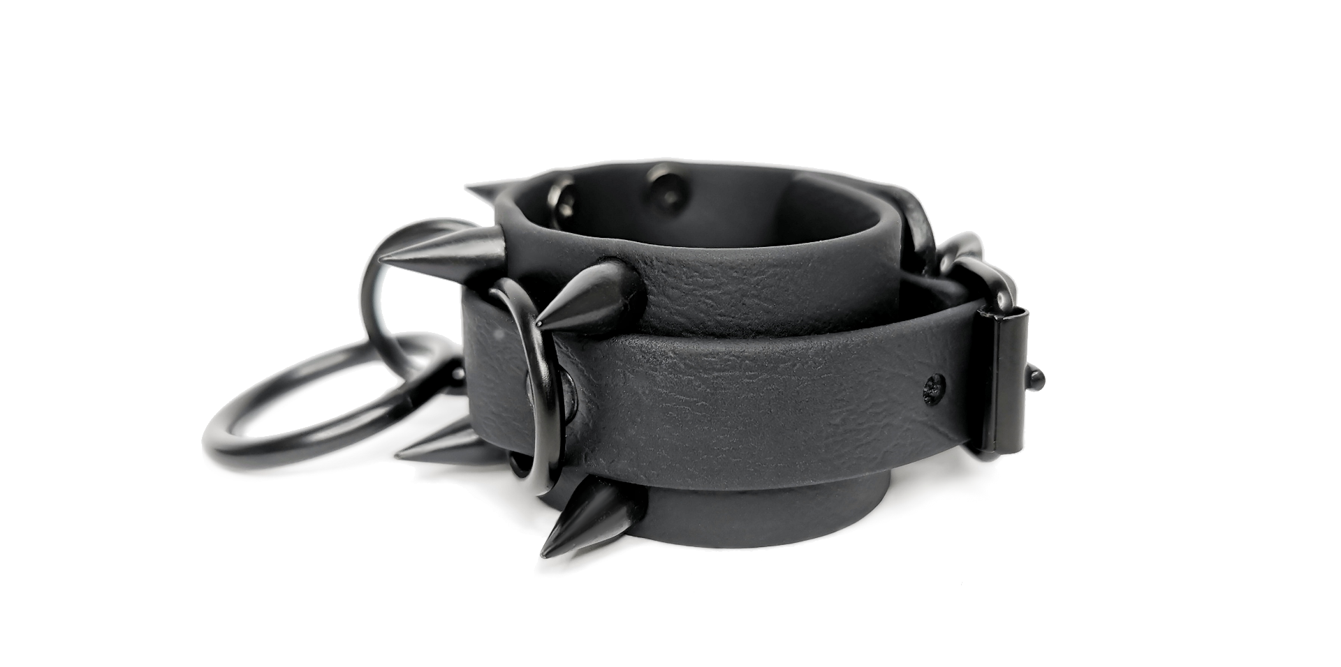 Sacred Sins All Black Everything Armband Spikes und D-Ringe (Paar) - Image 3