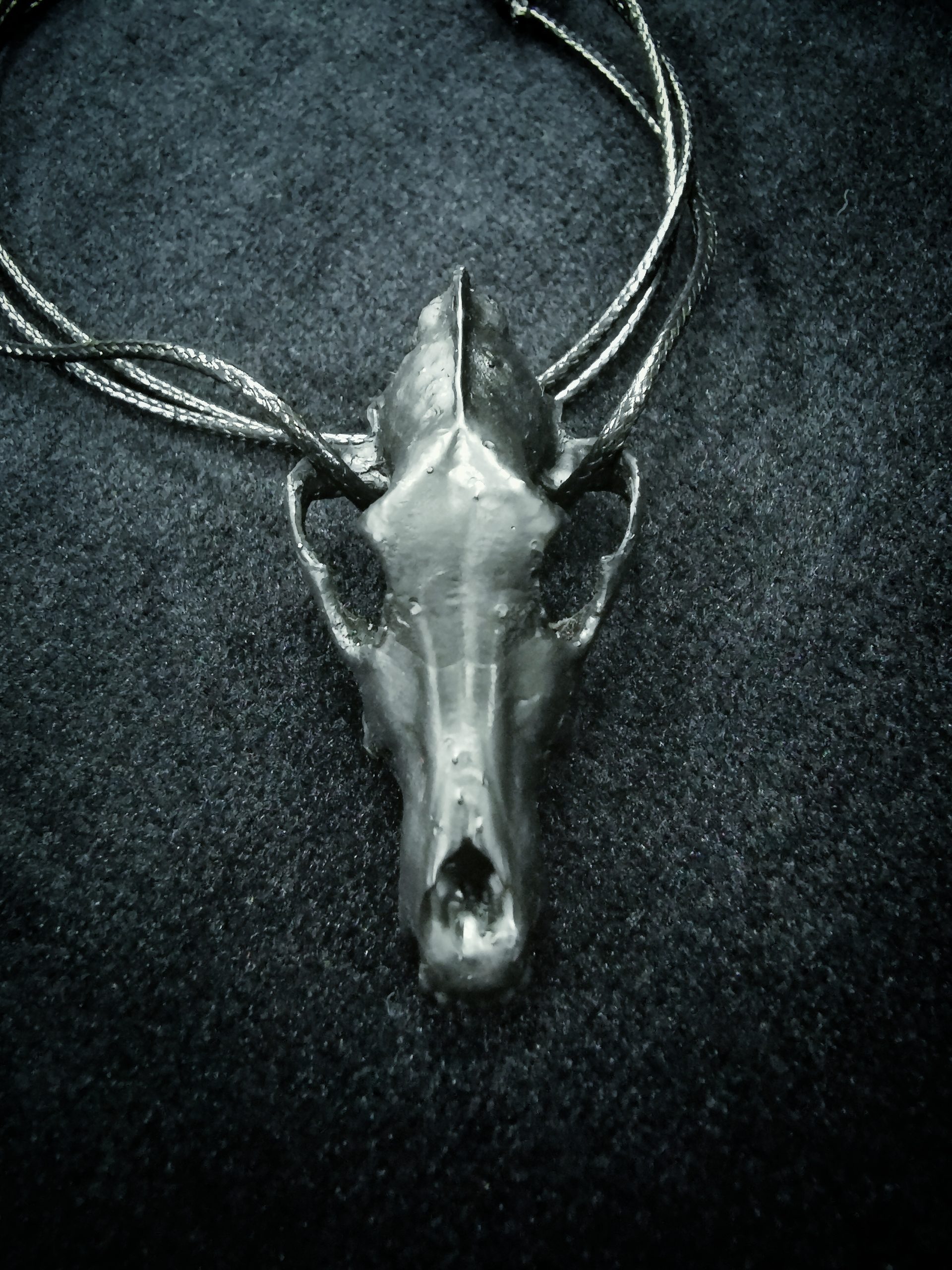 Mystery Creation Kette Wolfsschädel schwarz – Bild 2