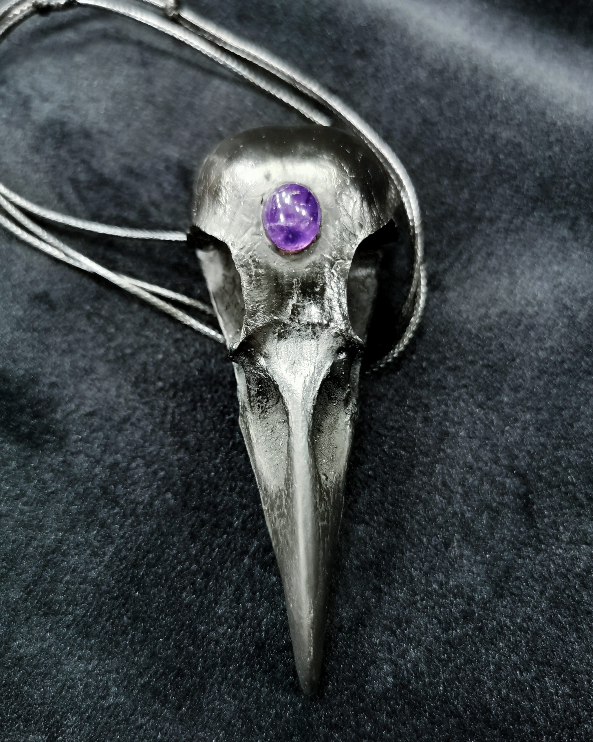 Mystery Creation Kette Rabenschädel schwarz mit Amethyst