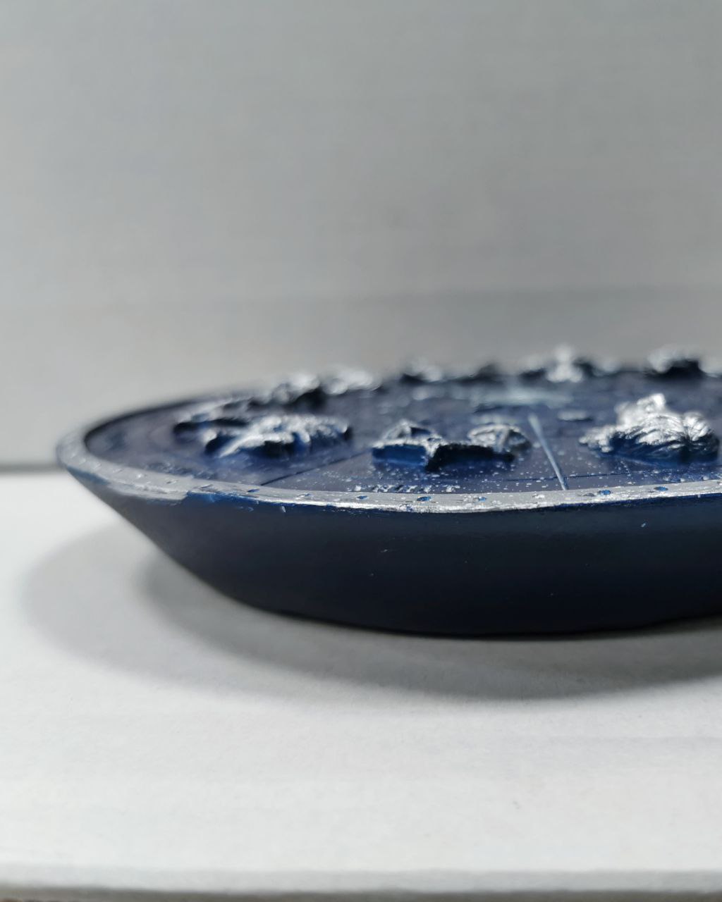 Räucherstäbchenhalter mit Tierkreiszeichen – Bild 3