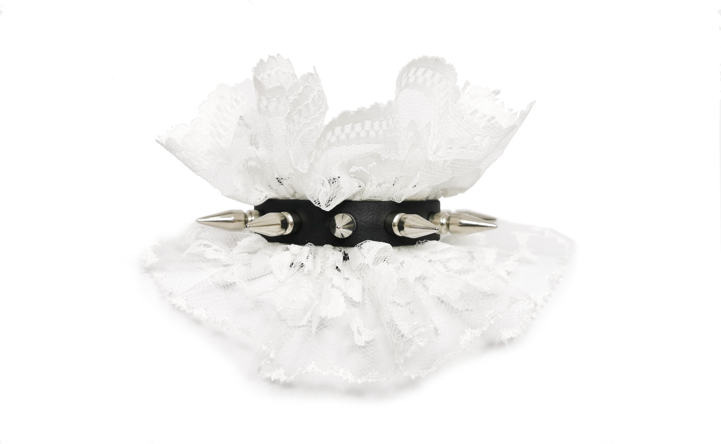 Sacred Sins Armband mit weißer Spitze und Spikes