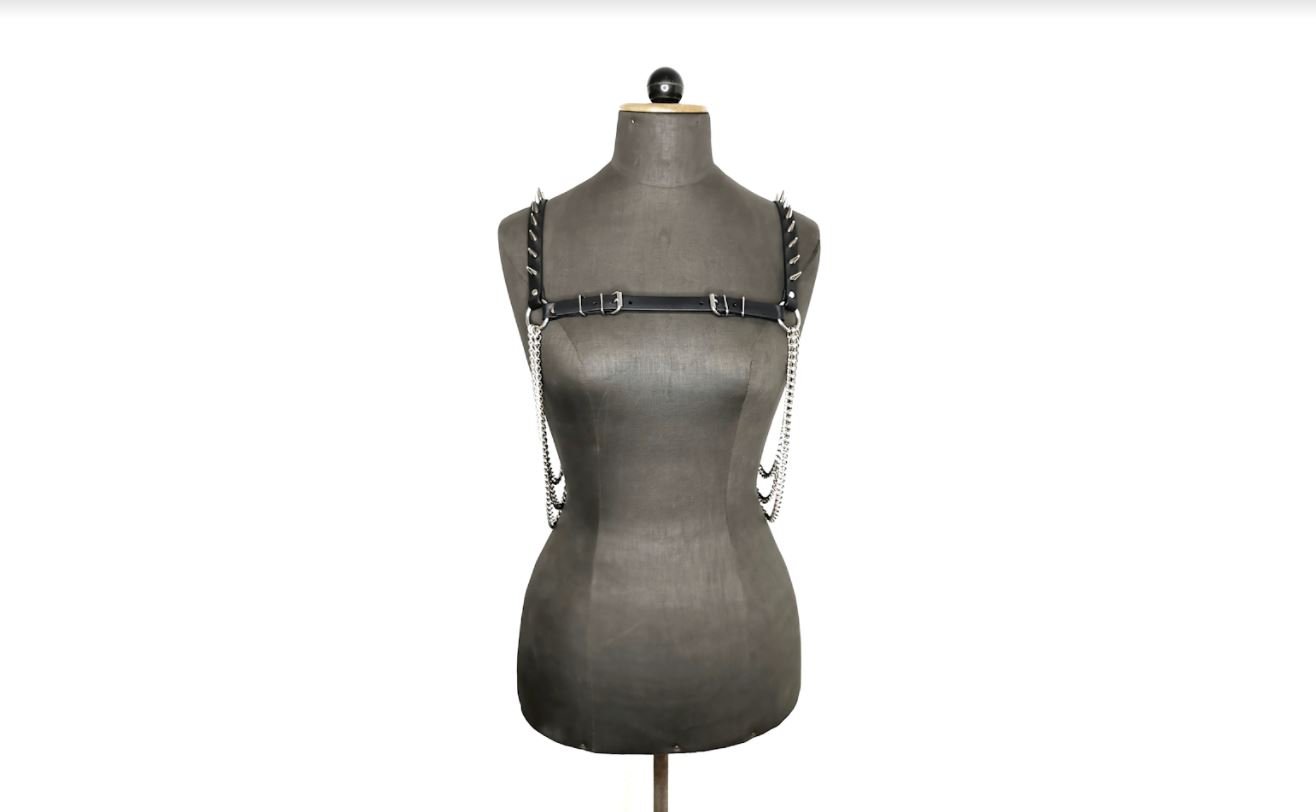 Sacred Sins Harness mit Ketten und Spikes – Bild 4