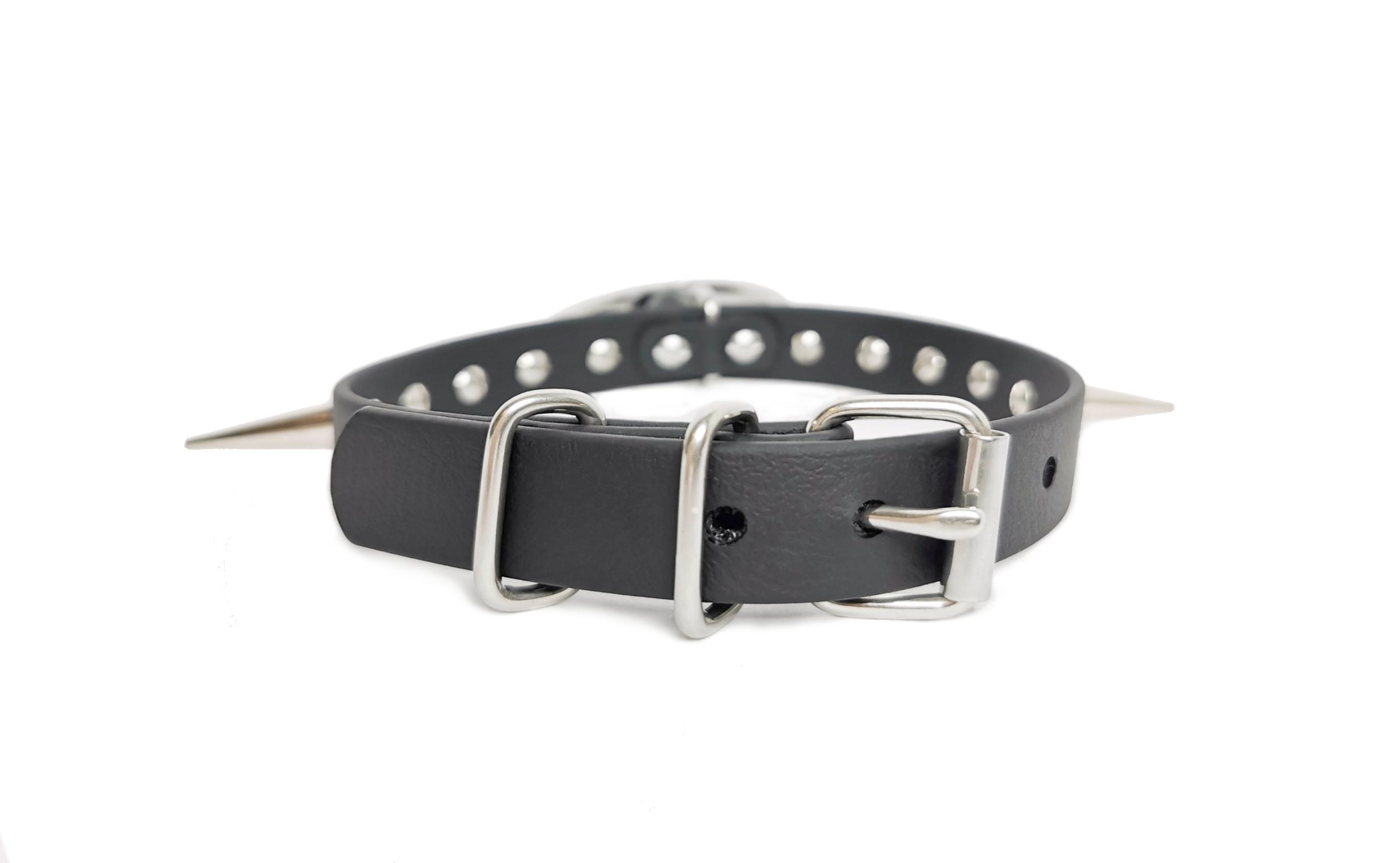 Sacred Sins x Mystery Creation Choker mit Nieten und Fledermausschädel – Bild 3