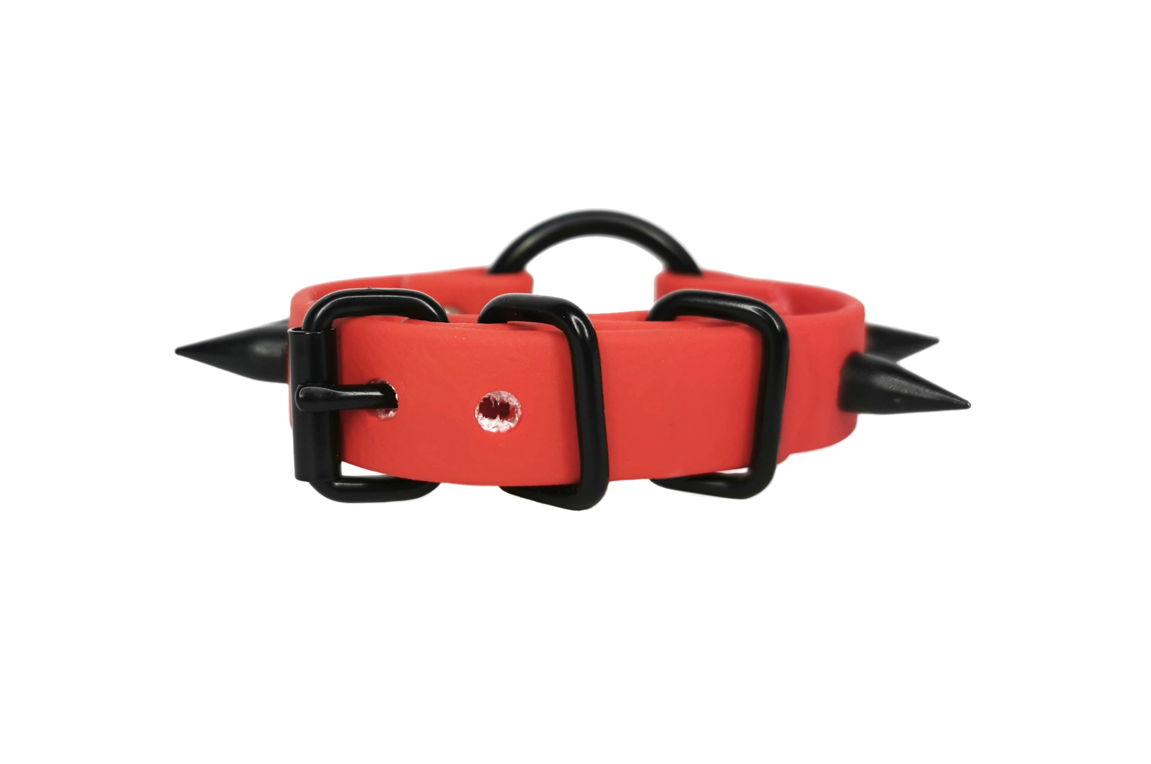 Sacred Sins Rotes Armband mit O-Ring und Nieten – Bild 3