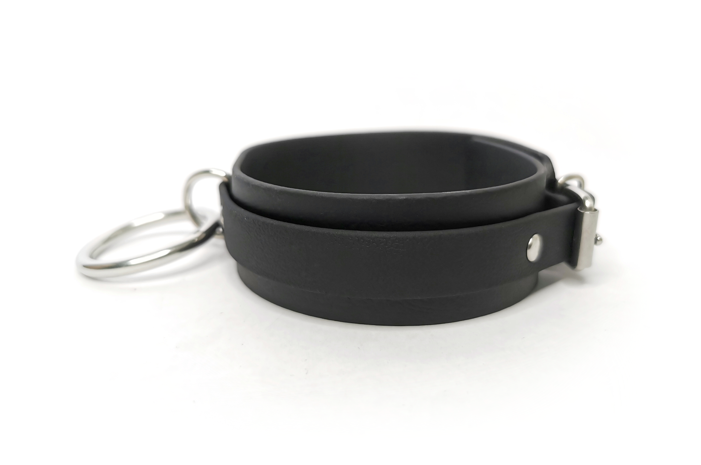 Sacred Sins Choker mit O-Ring auf doppeltem Riemen – Bild 2