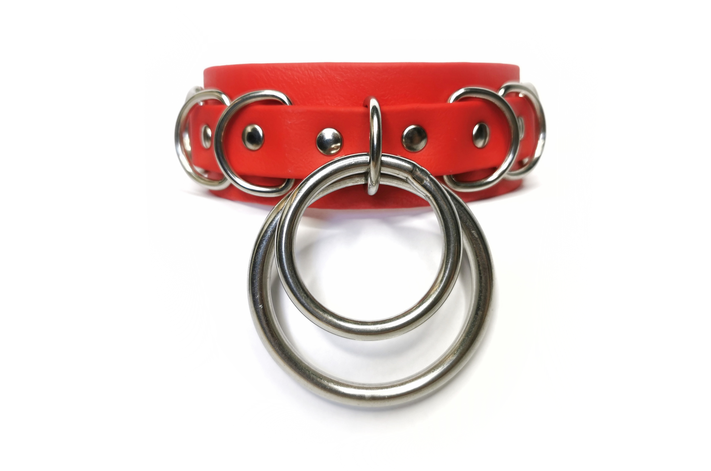 Sacred Sins Roter Choker mit O- und D-Ringen