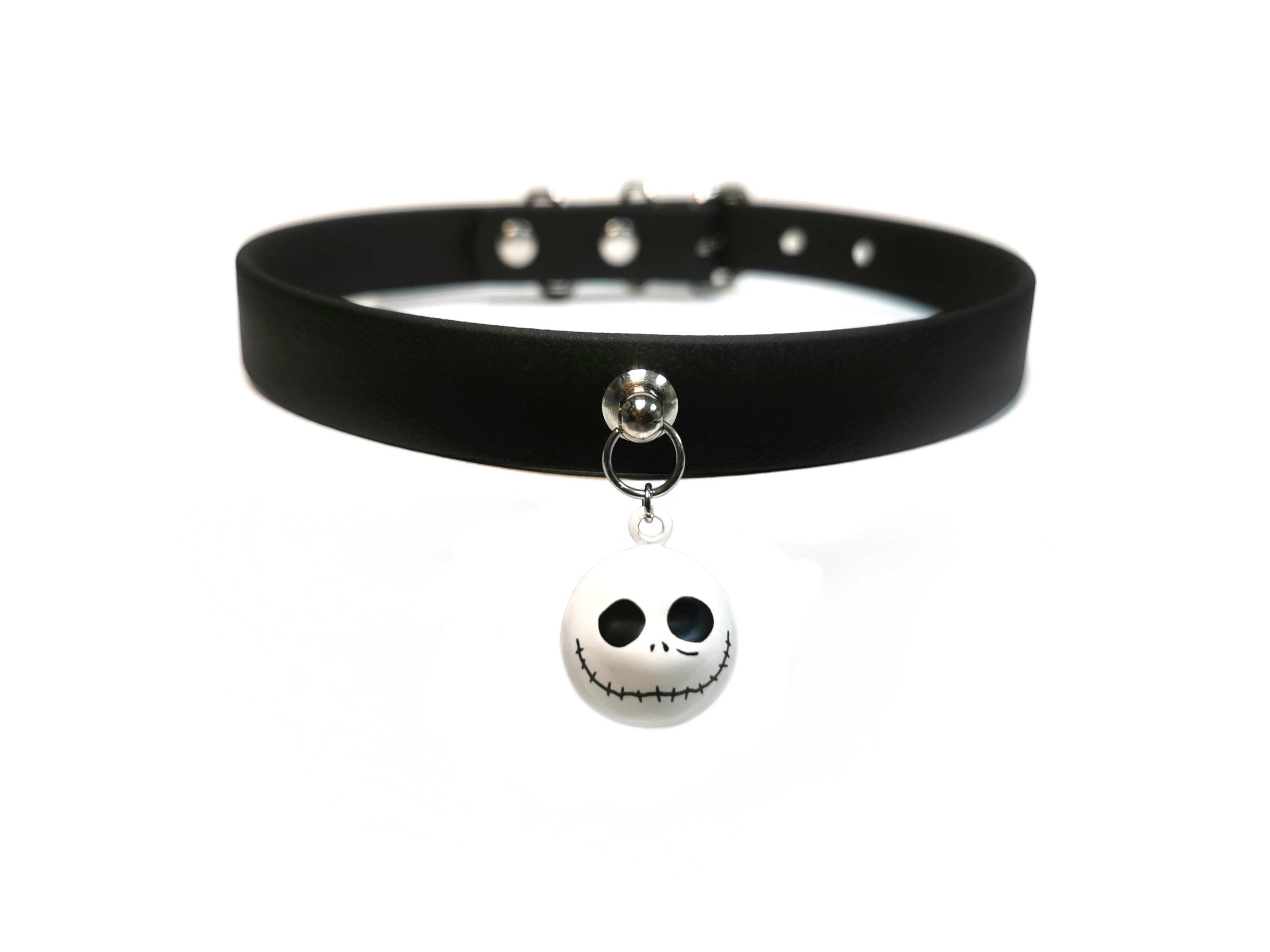 Sacred Sins Choker mit Jack Skellington Glocke weiß