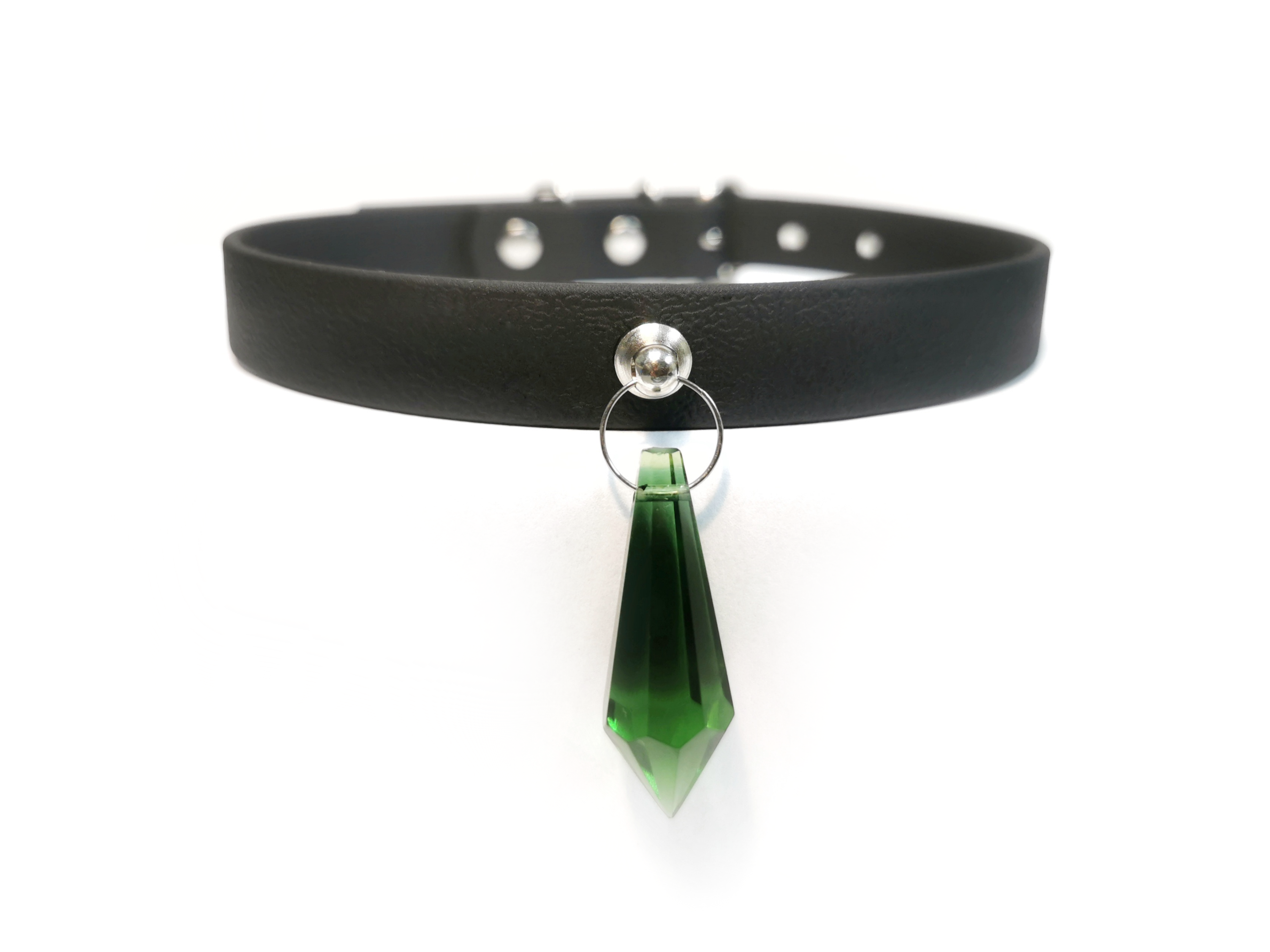 Sacred Sins Choker mit grünem Kristall als Anhänger