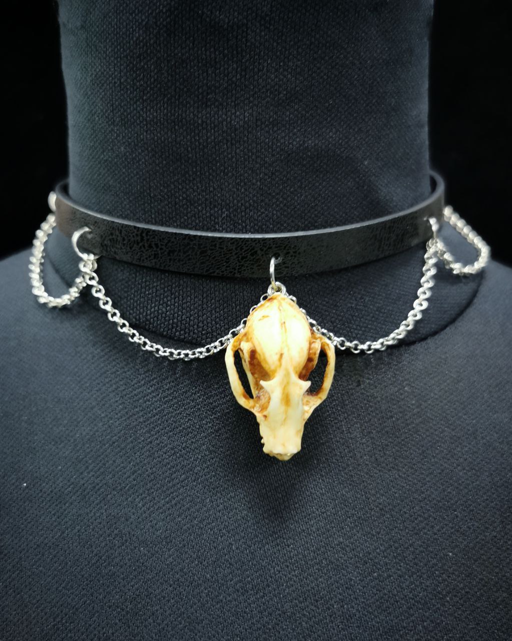 Mystery Creation Choker Fledermausschädel natur Ketten