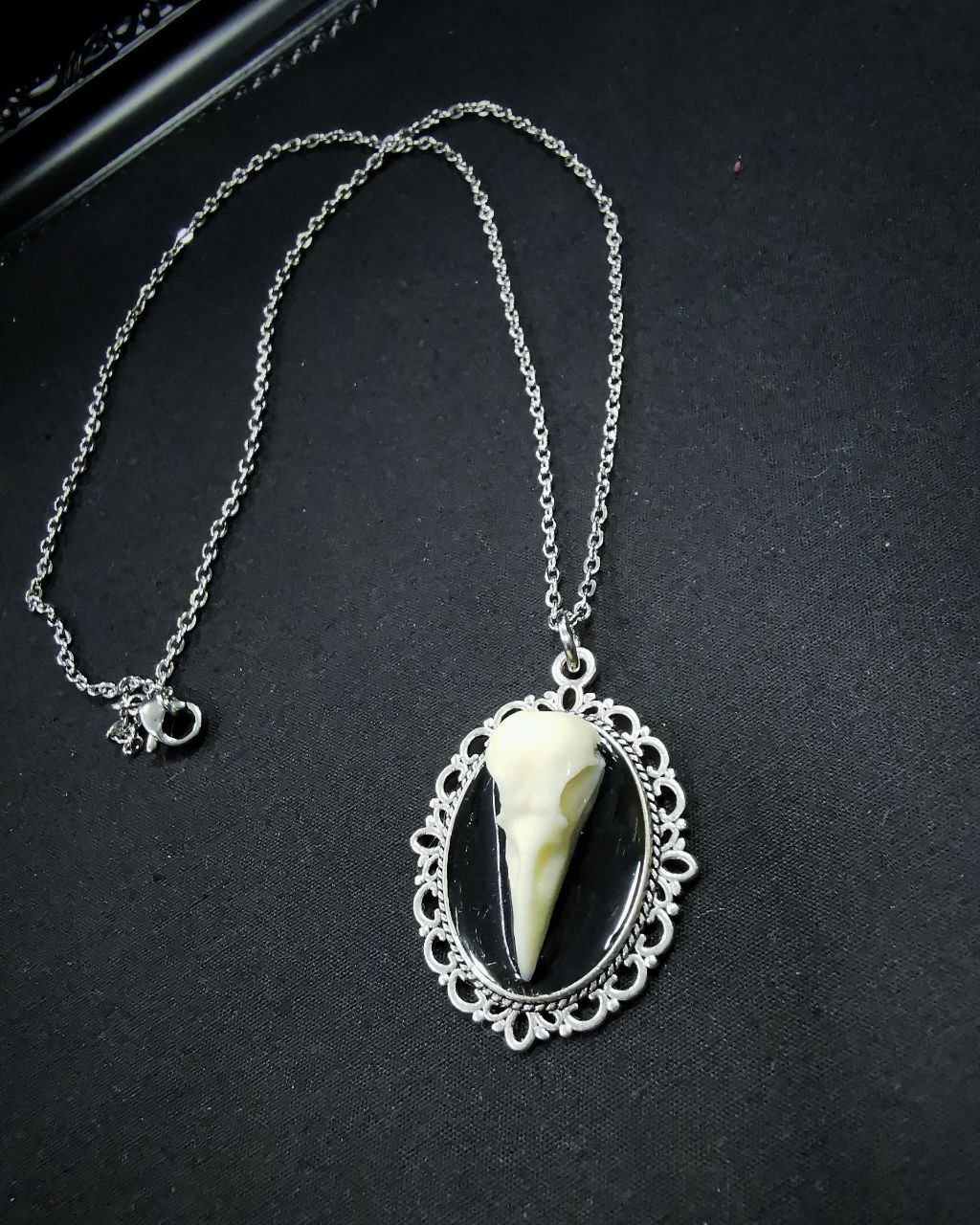 Mystery Creation Camee Kette Rabenschädel plain