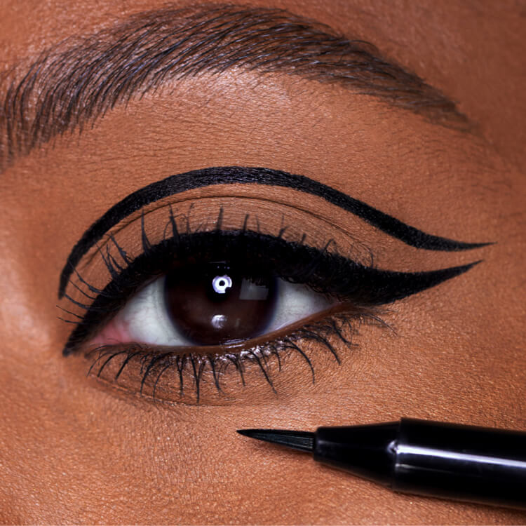 While Eyeliner Pen Black