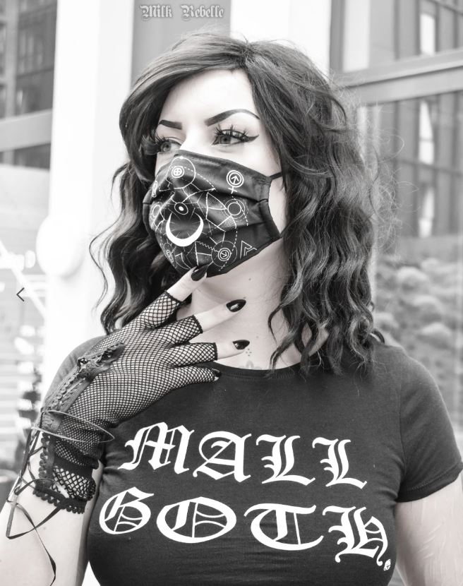 Pamela Mann Open Finger Lace Up Gloves