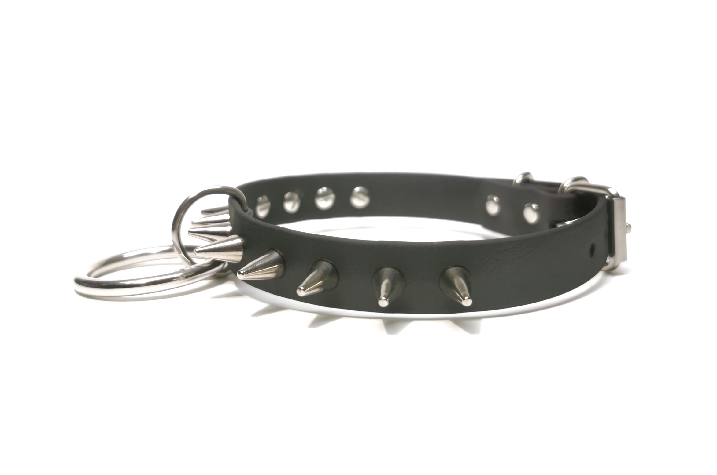 Sacred Sins Choker mit O-Ring und Spikes – Bild 2