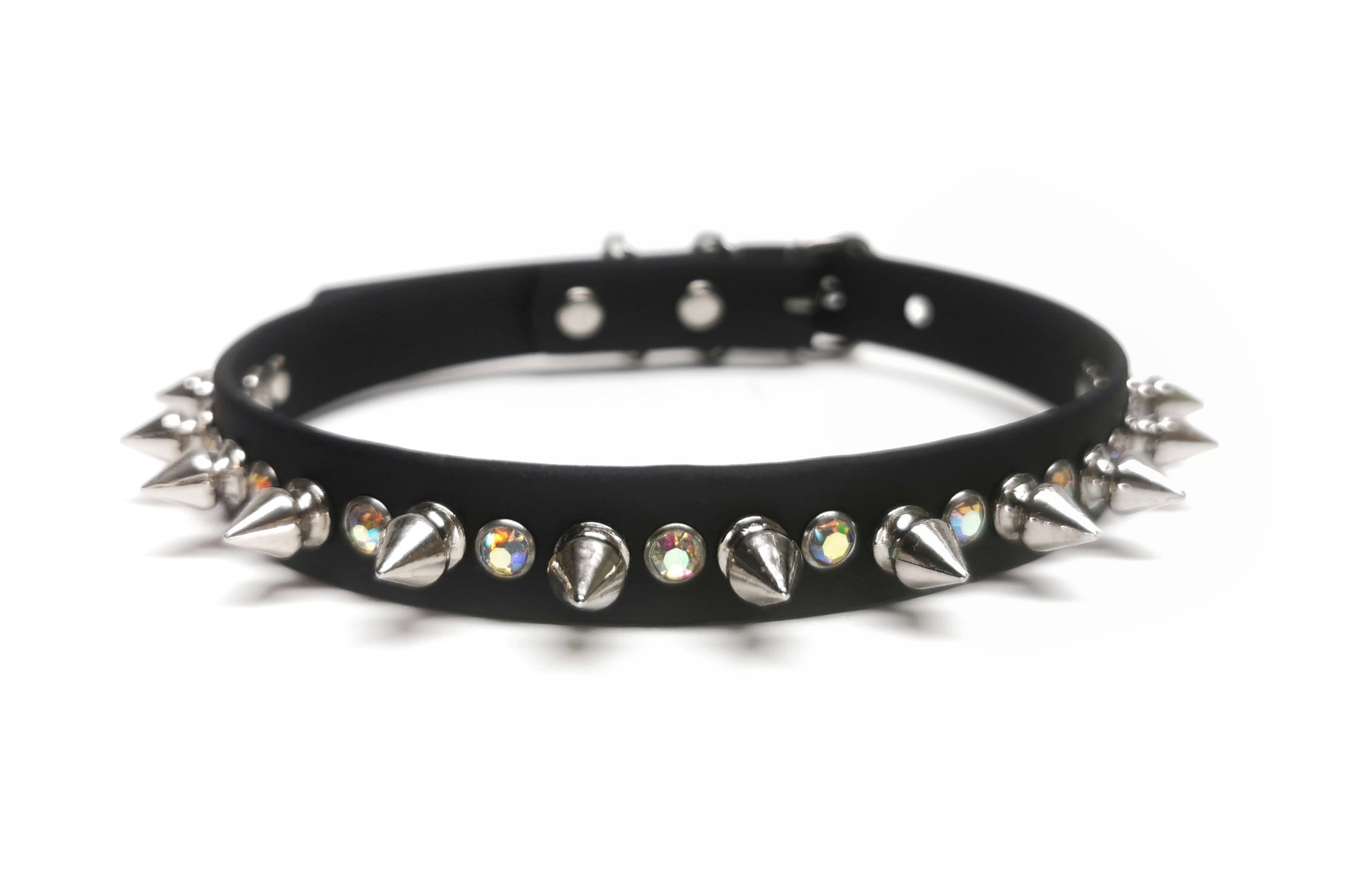 Sacred Sins Choker Strass-Nieten und Spikes