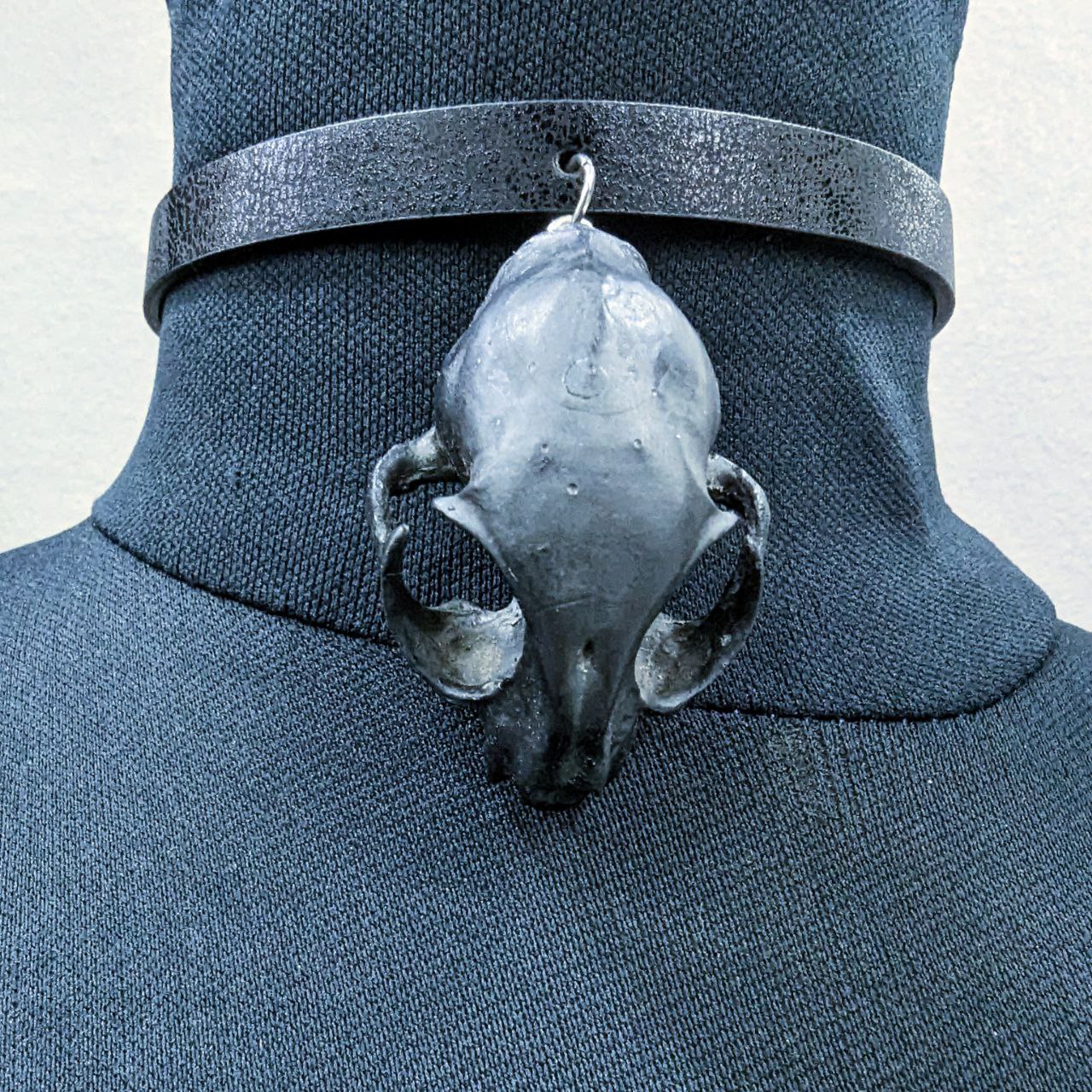 Mystery Creation Choker Katzenschädel groß schwarz
