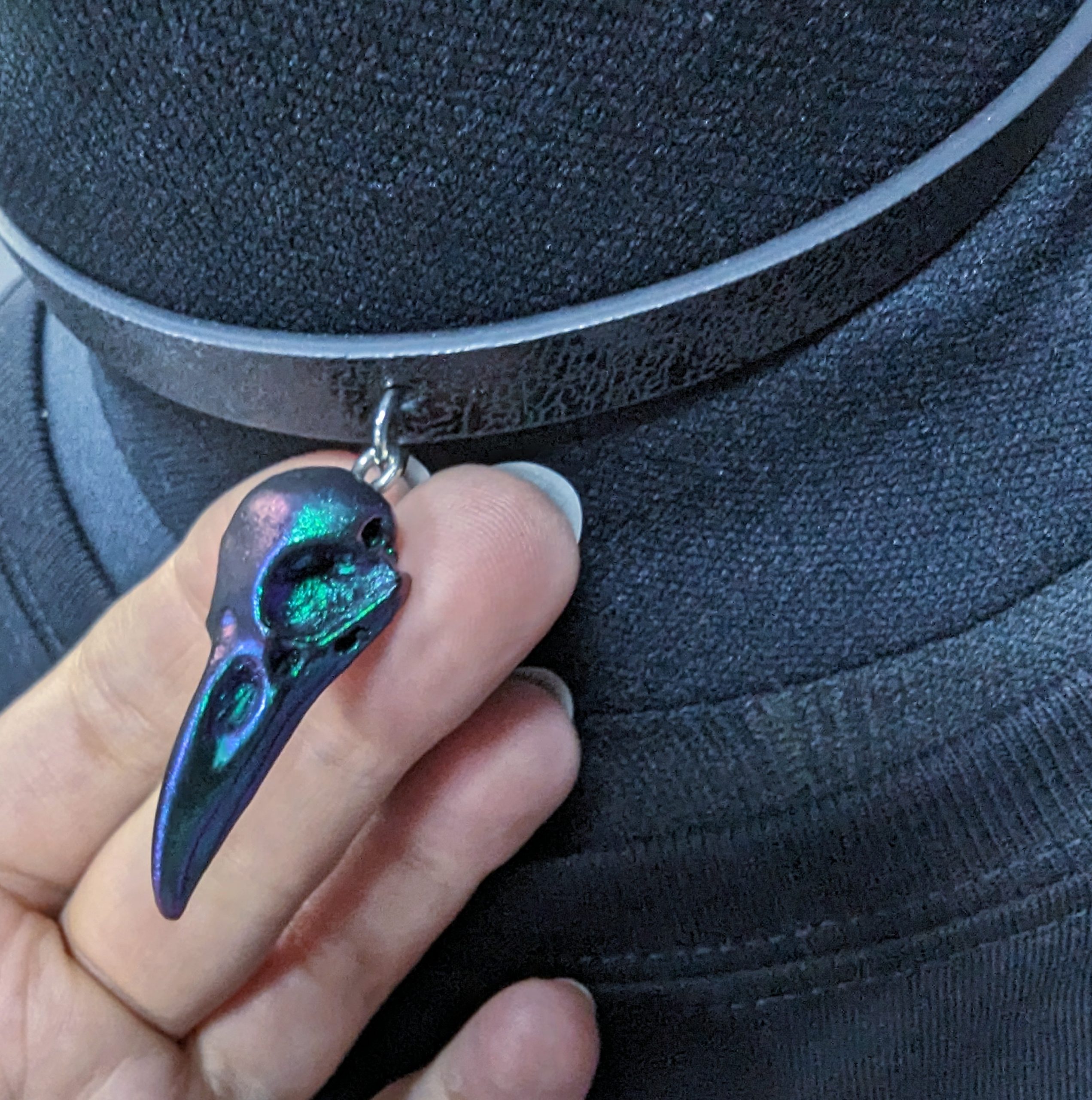 Mystery Creation Choker Rabenschädel schwarz holo - Image 3