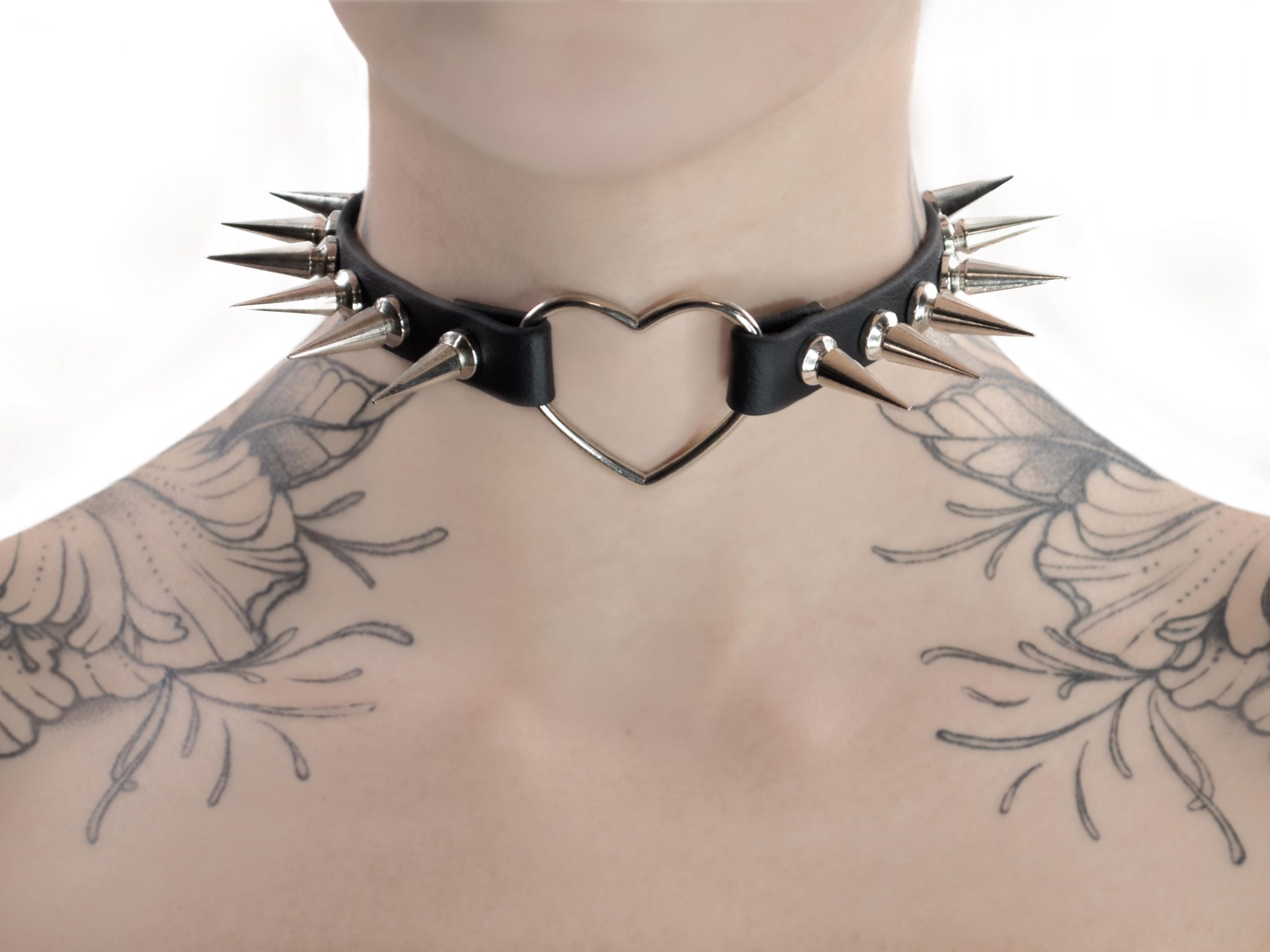 Sacred Sins Amora Choker mit Nieten