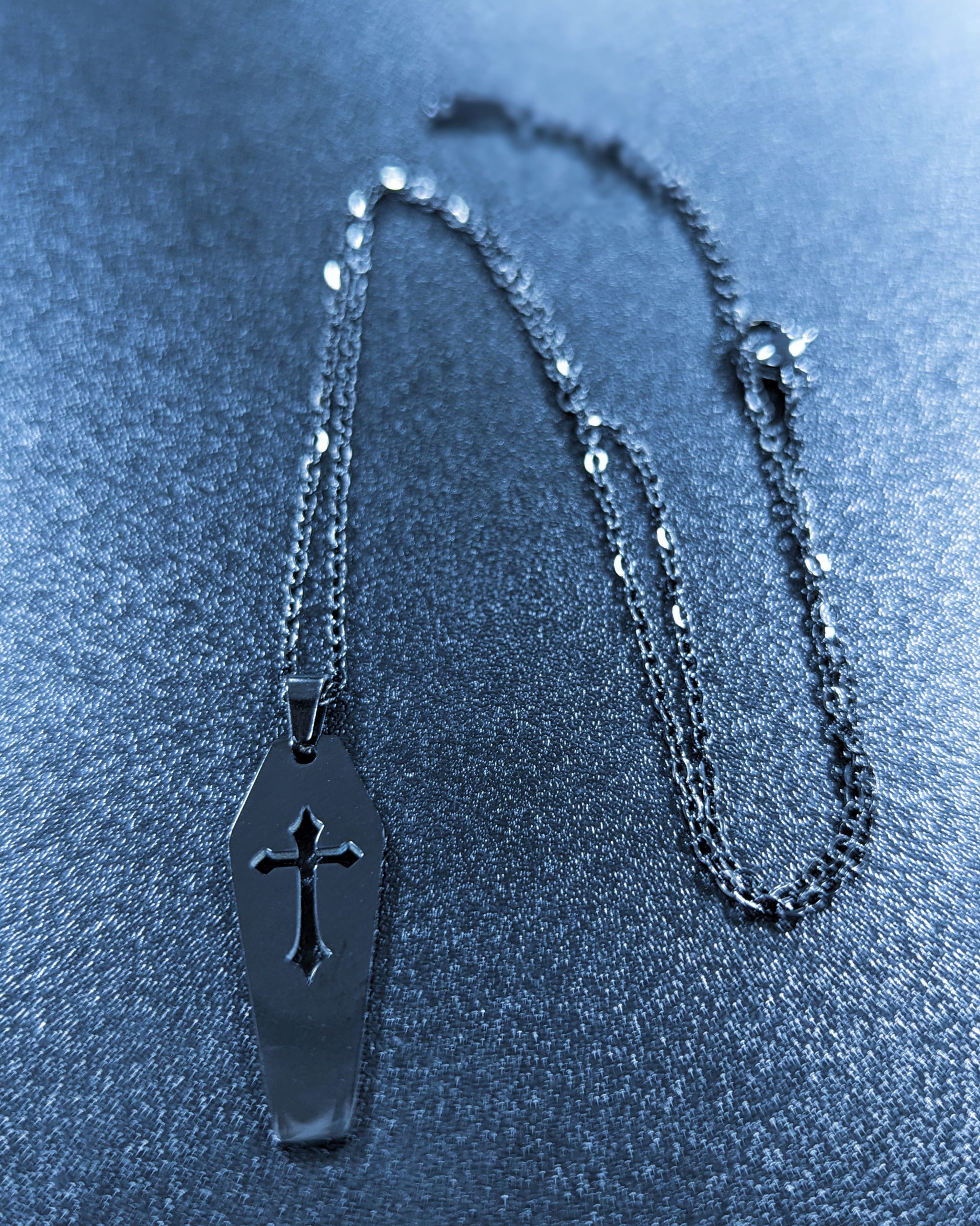 Easure Black Coffin Necklace