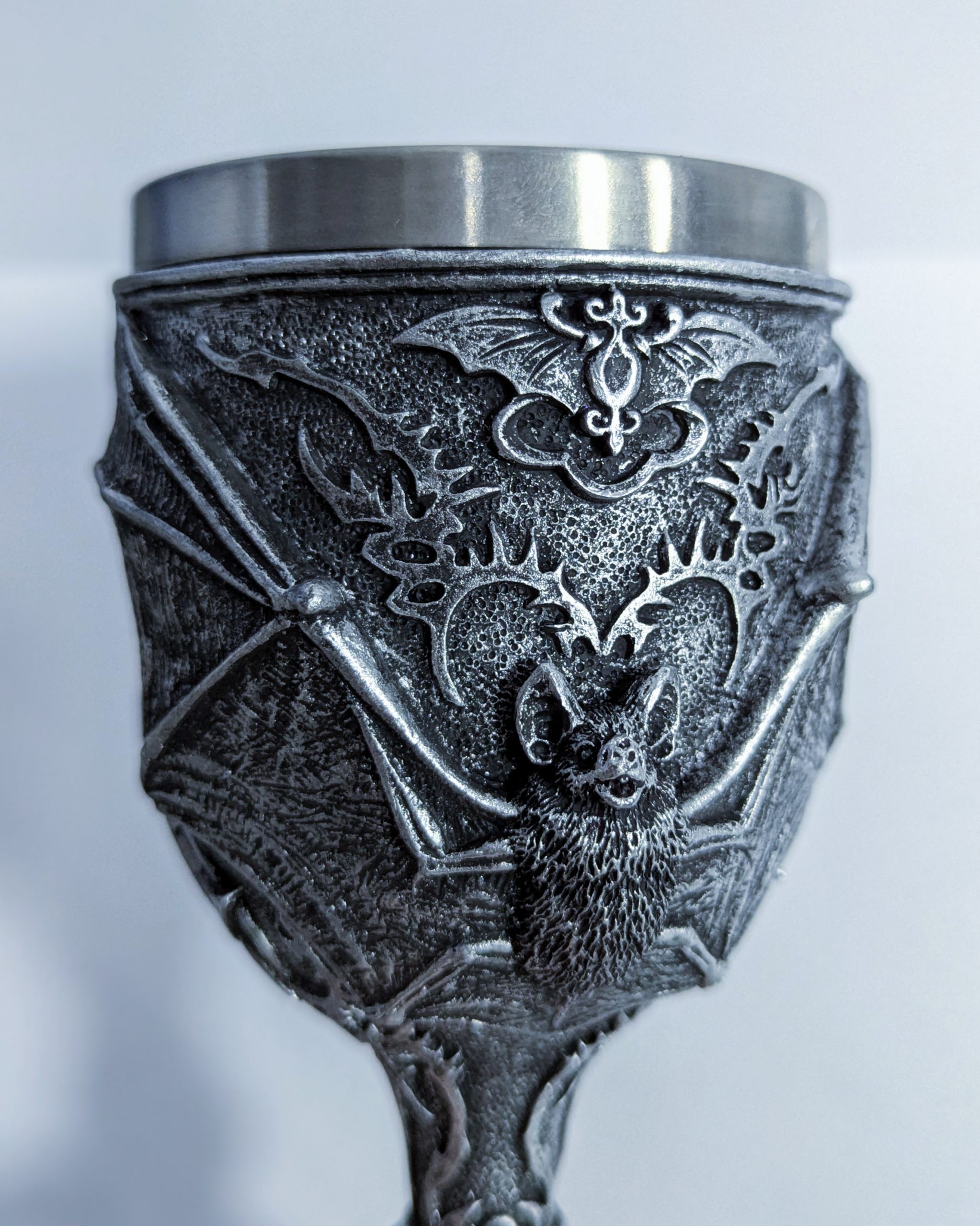 Kelch mit Fledermäusen und Pentagramm – Bild 4