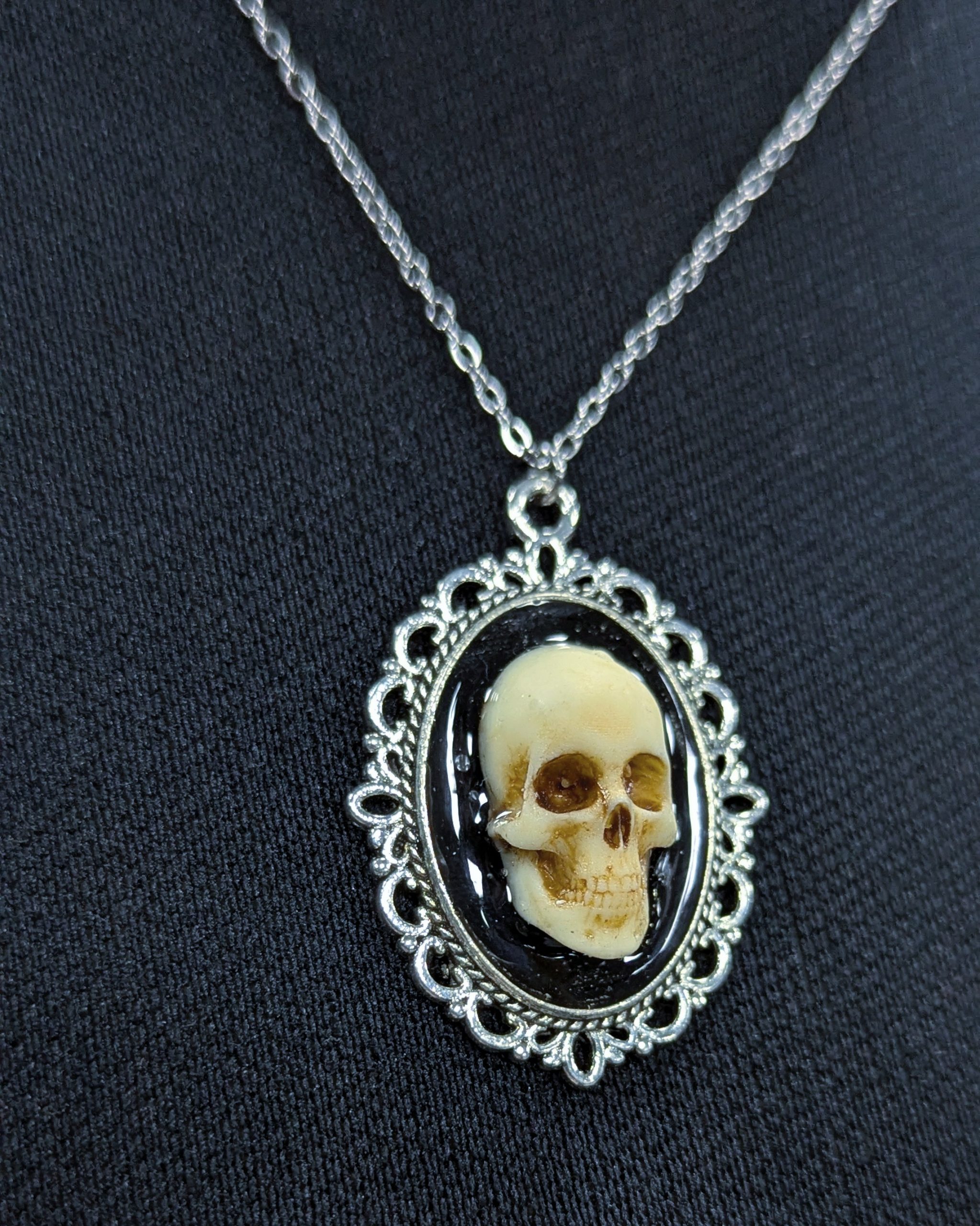 Mystery Creation Camee Kette Totenschädel natur – Bild 3