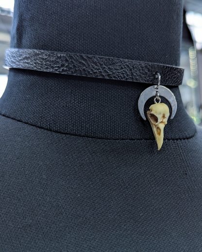 Mystery Creation Choker Raven Moon natur - Image 2
