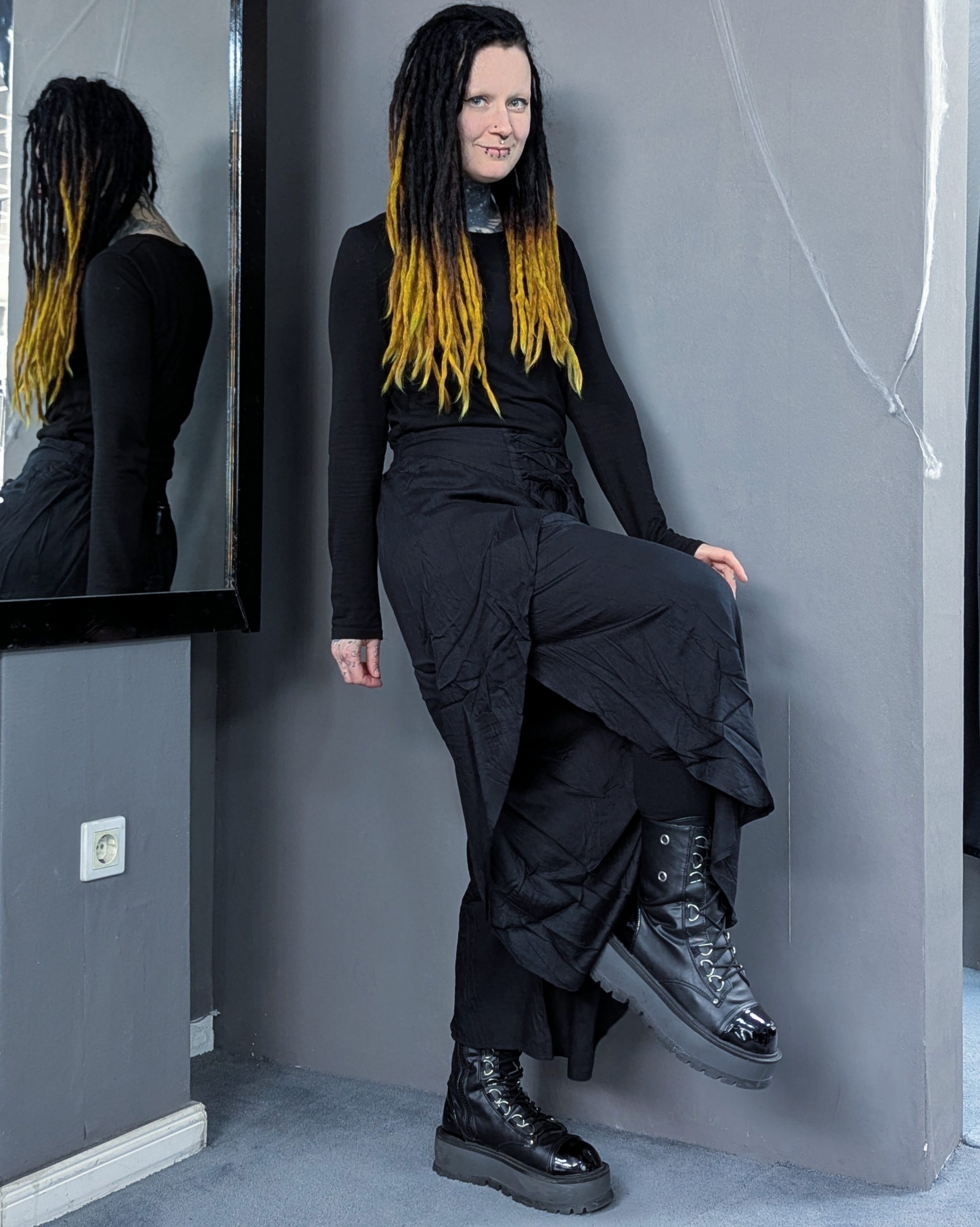 Nergal Mesh Pants - Image 2