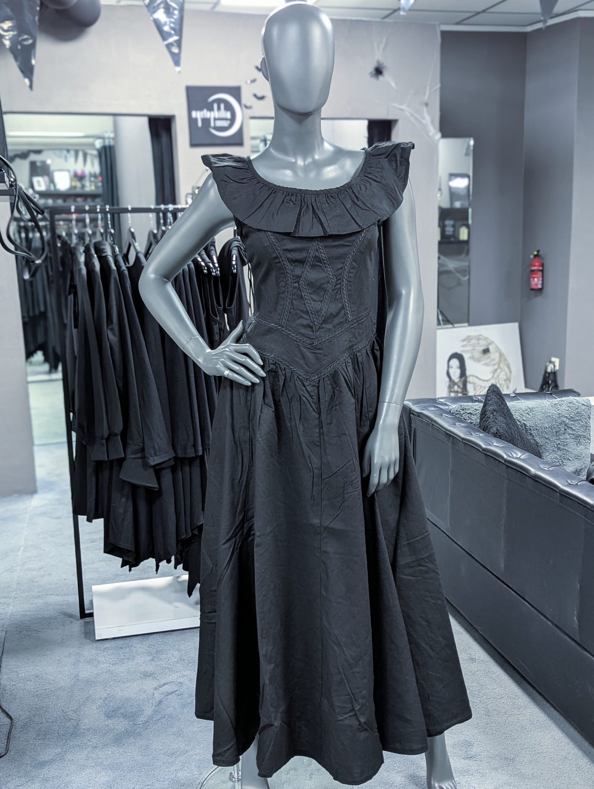 Theodora Embroidered Lace Dress