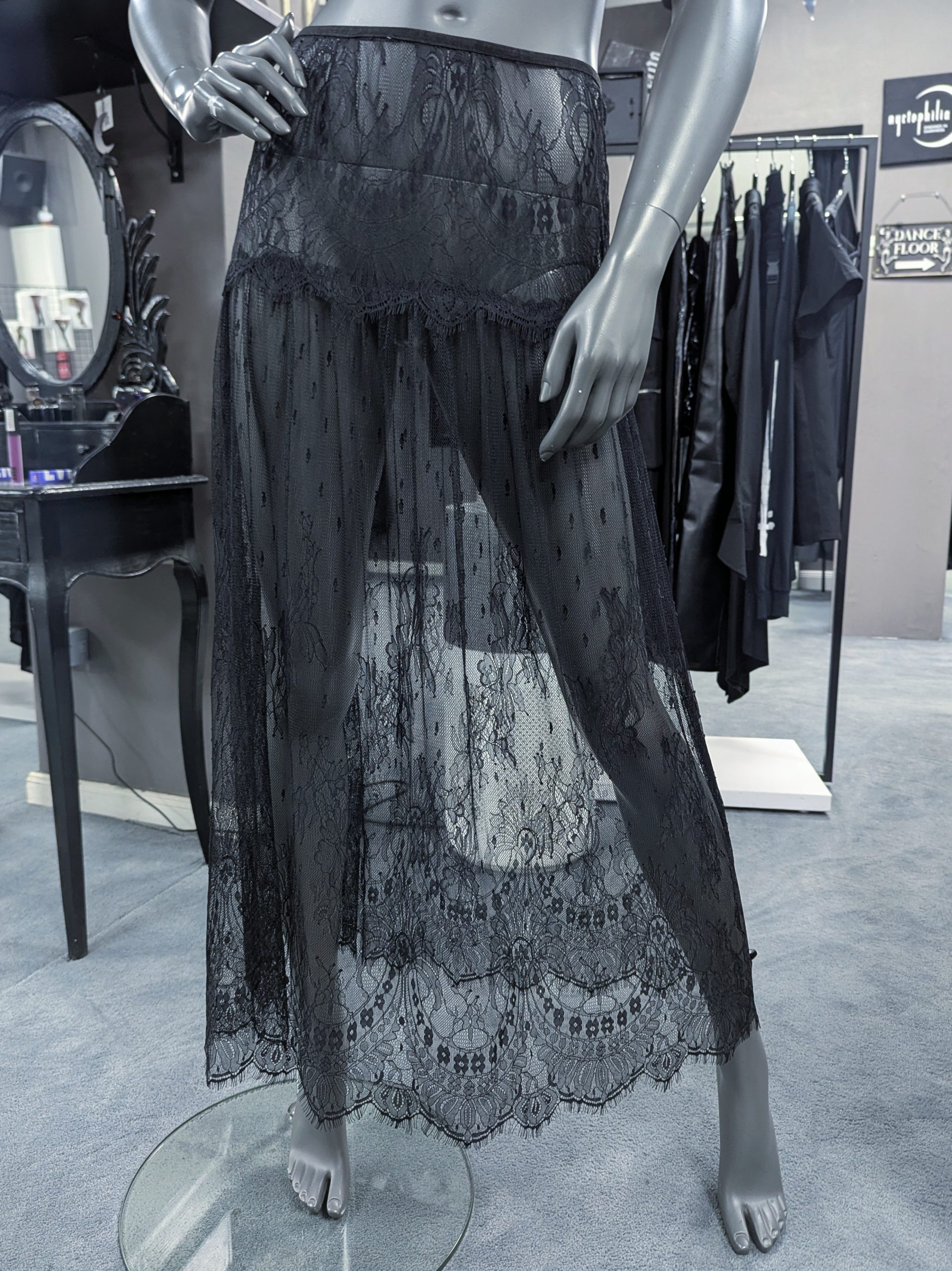 Desdemona Lace Skirt