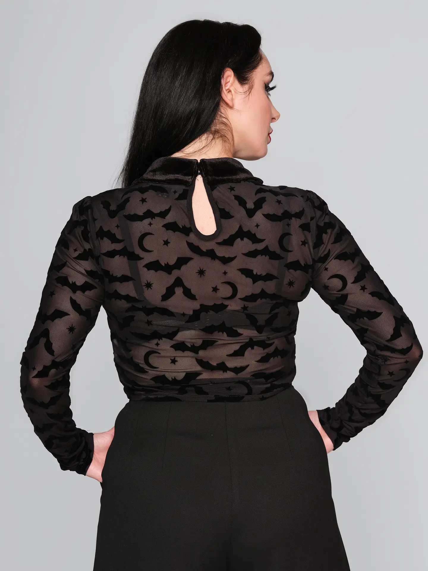 Collectif Bat Mesh Crop Top with Collar – Bild 2