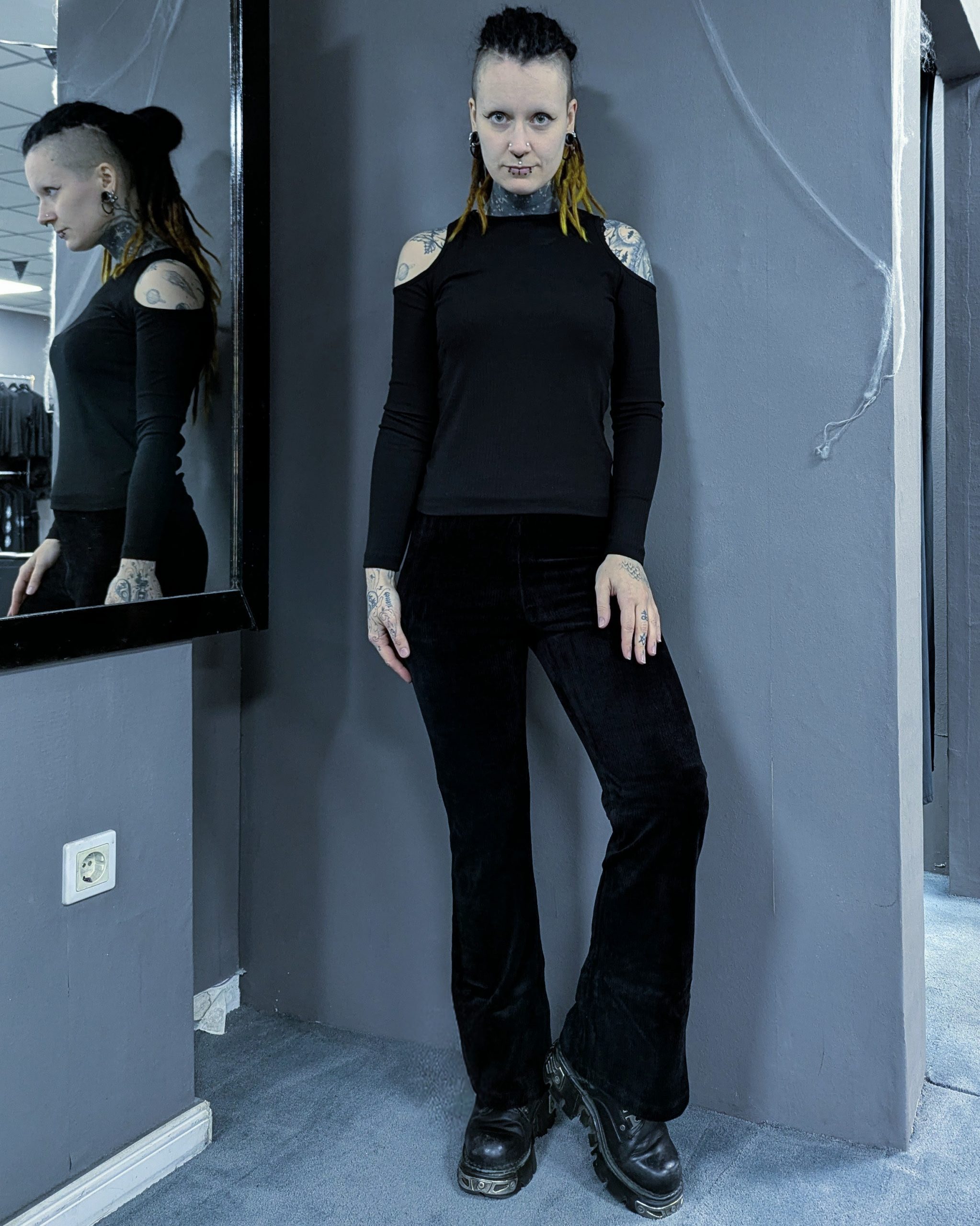 Amata Corduroy Flared Pants - Image 2